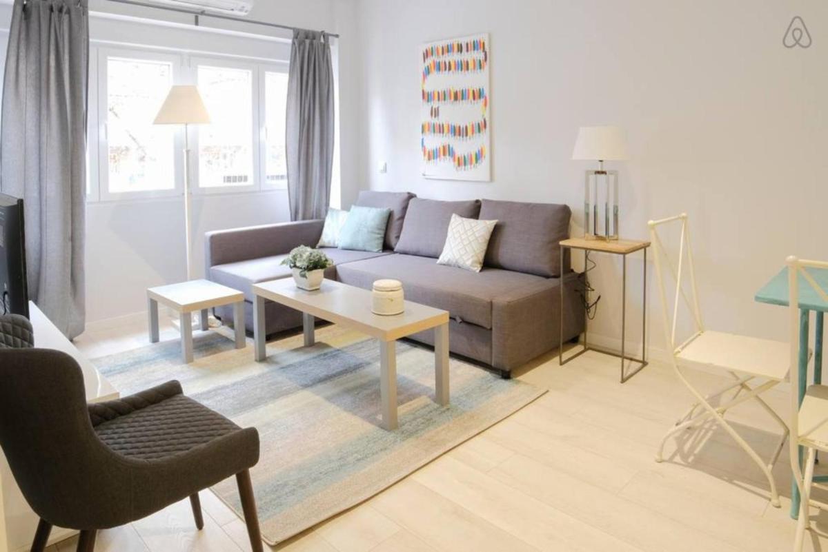 Charming studio in Cuatro Caminos area view 3