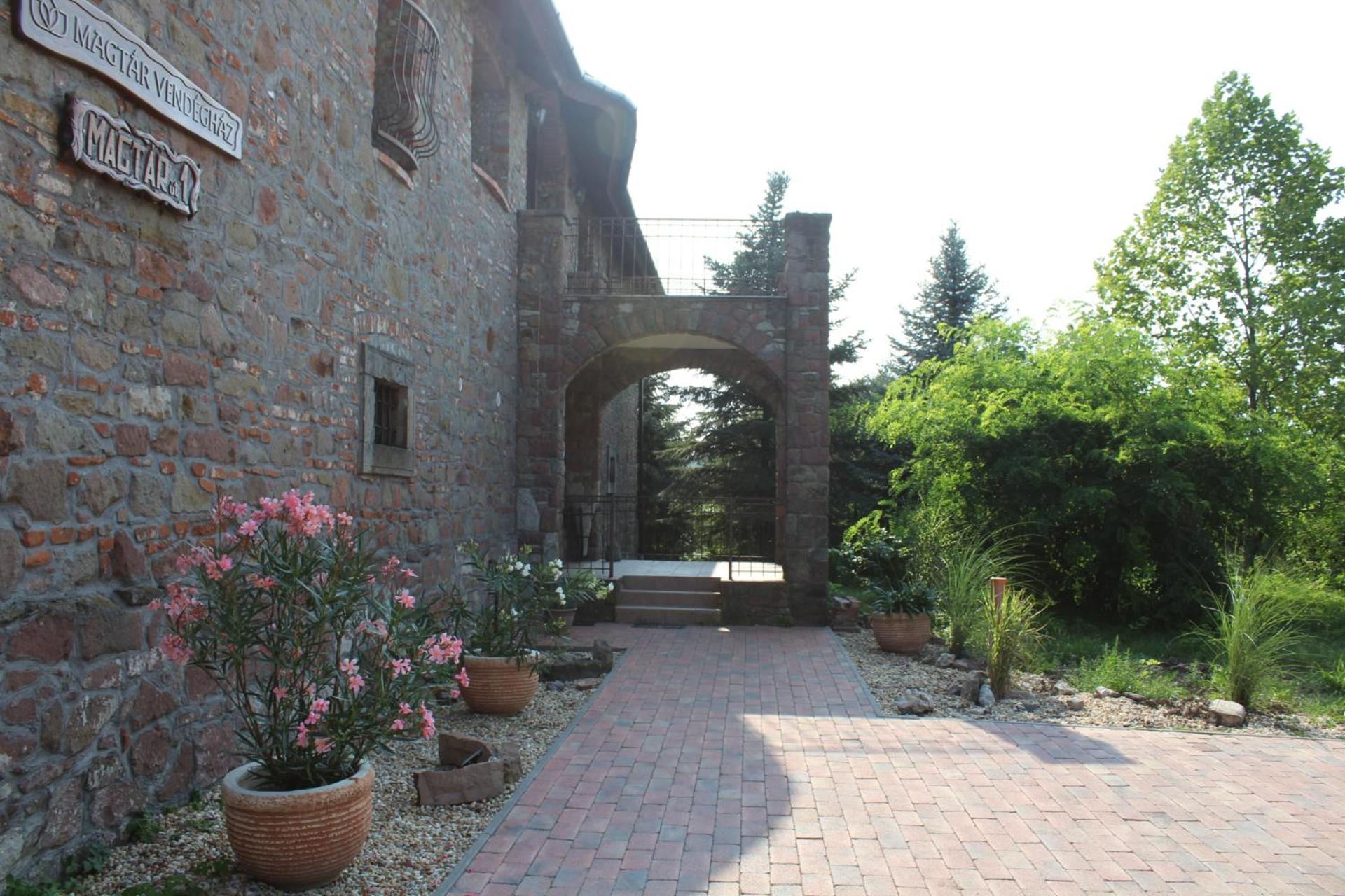 Photo 7