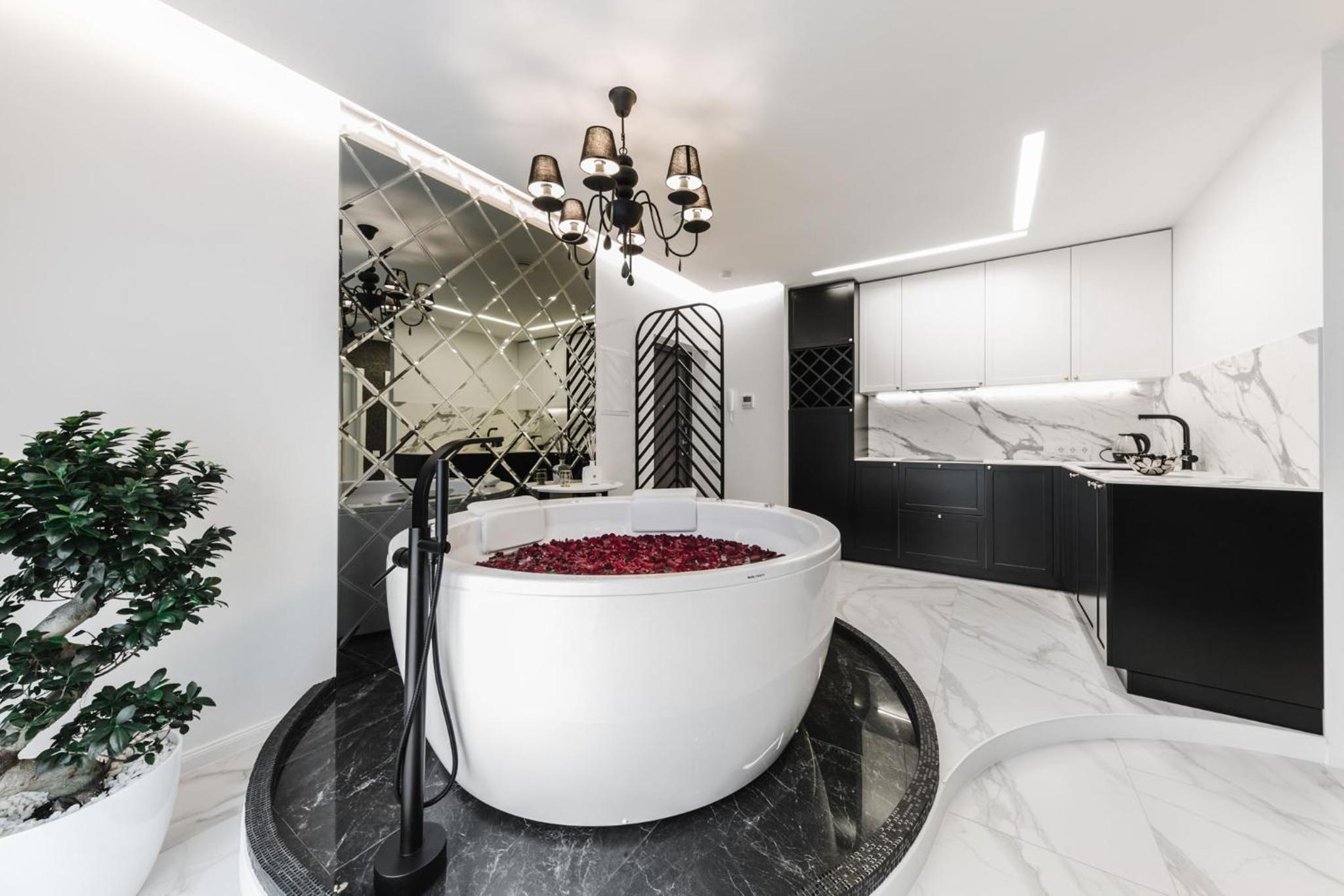 Luxury Suites Kaunas, self-check in view 5