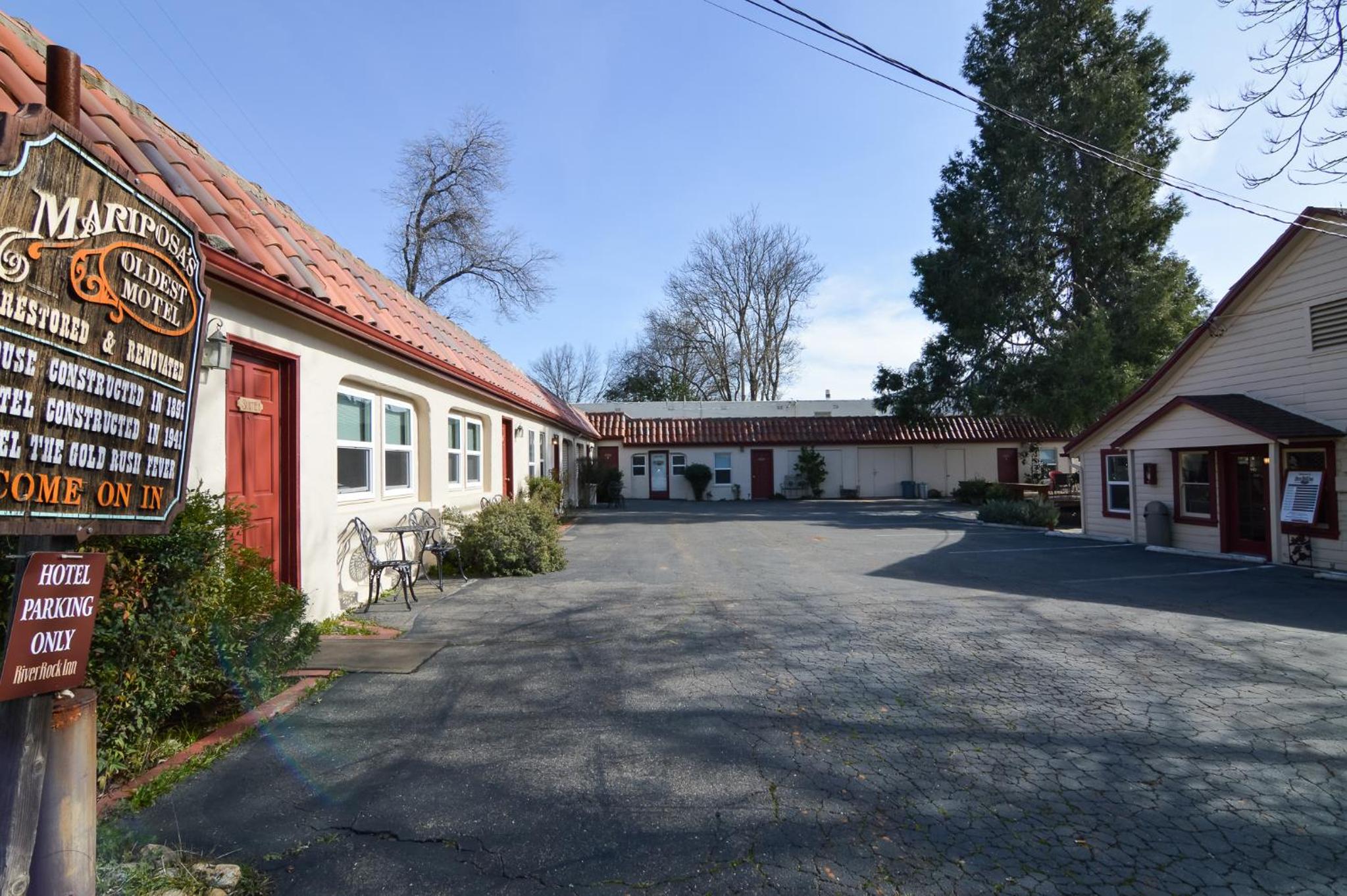 River Rock Inn