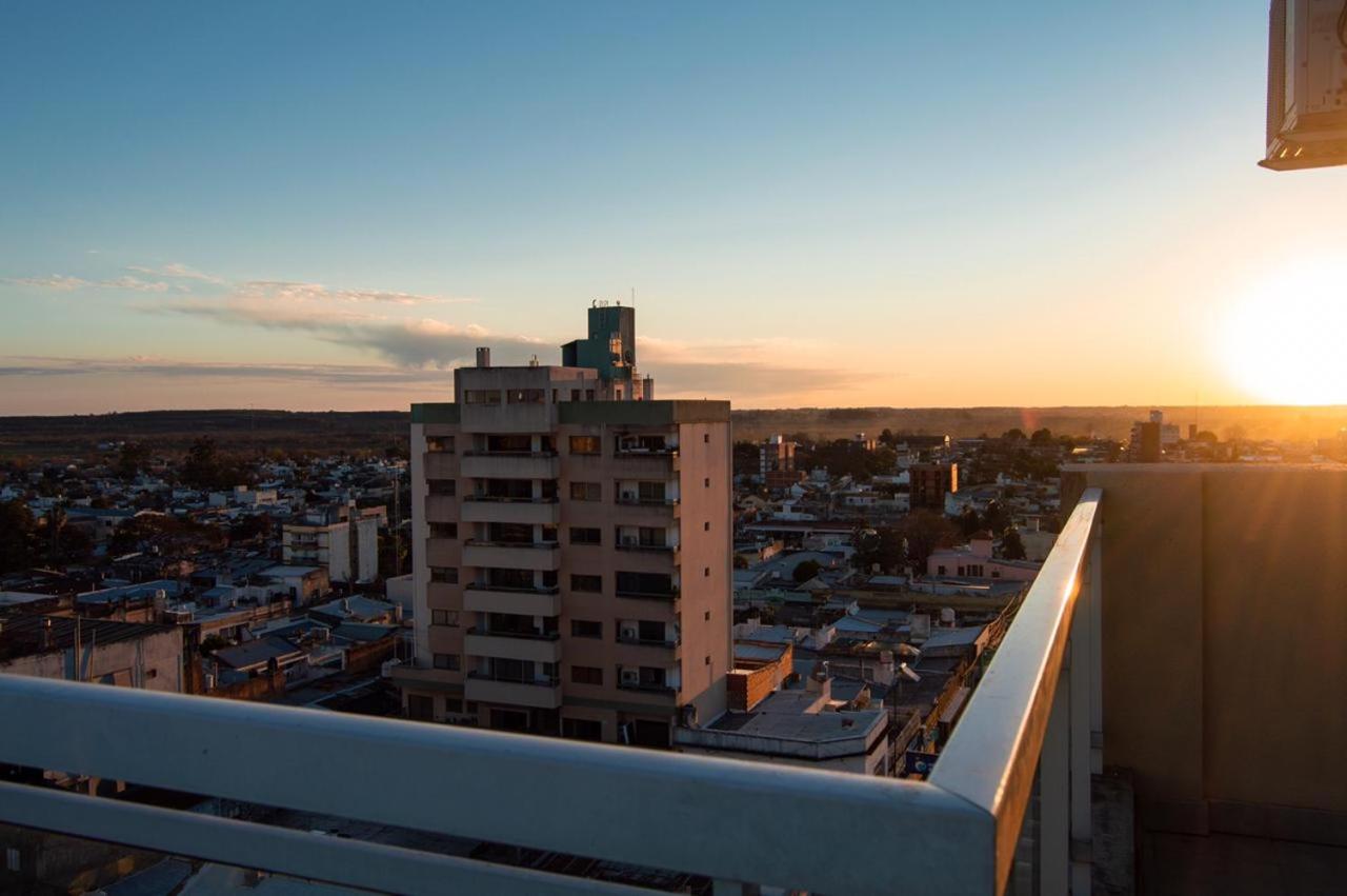 Departamento en peatonal con terraza y vista al río Uruguay