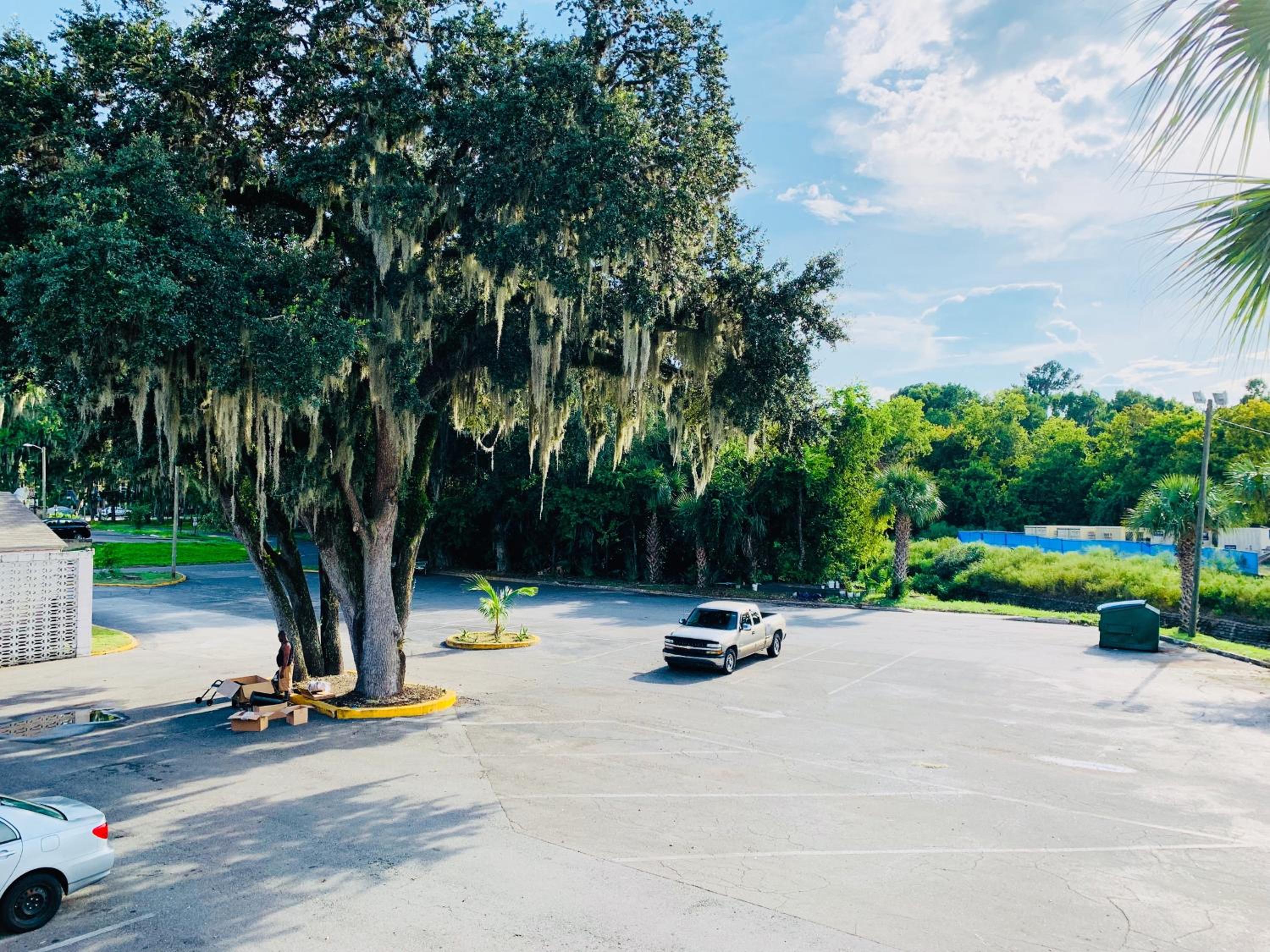 Value Lodge - Gainesville view 3