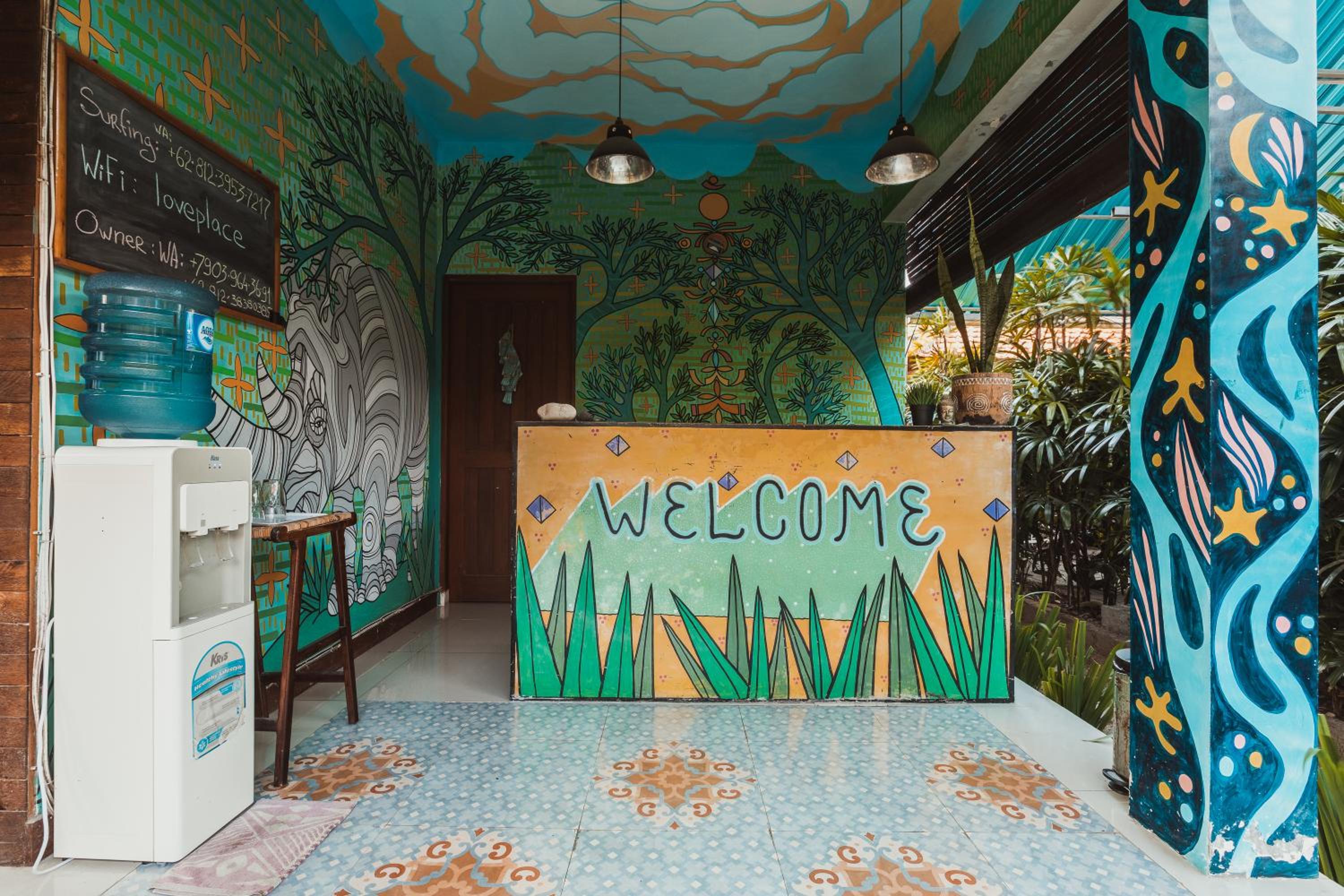 Big Brother Surf Inn
