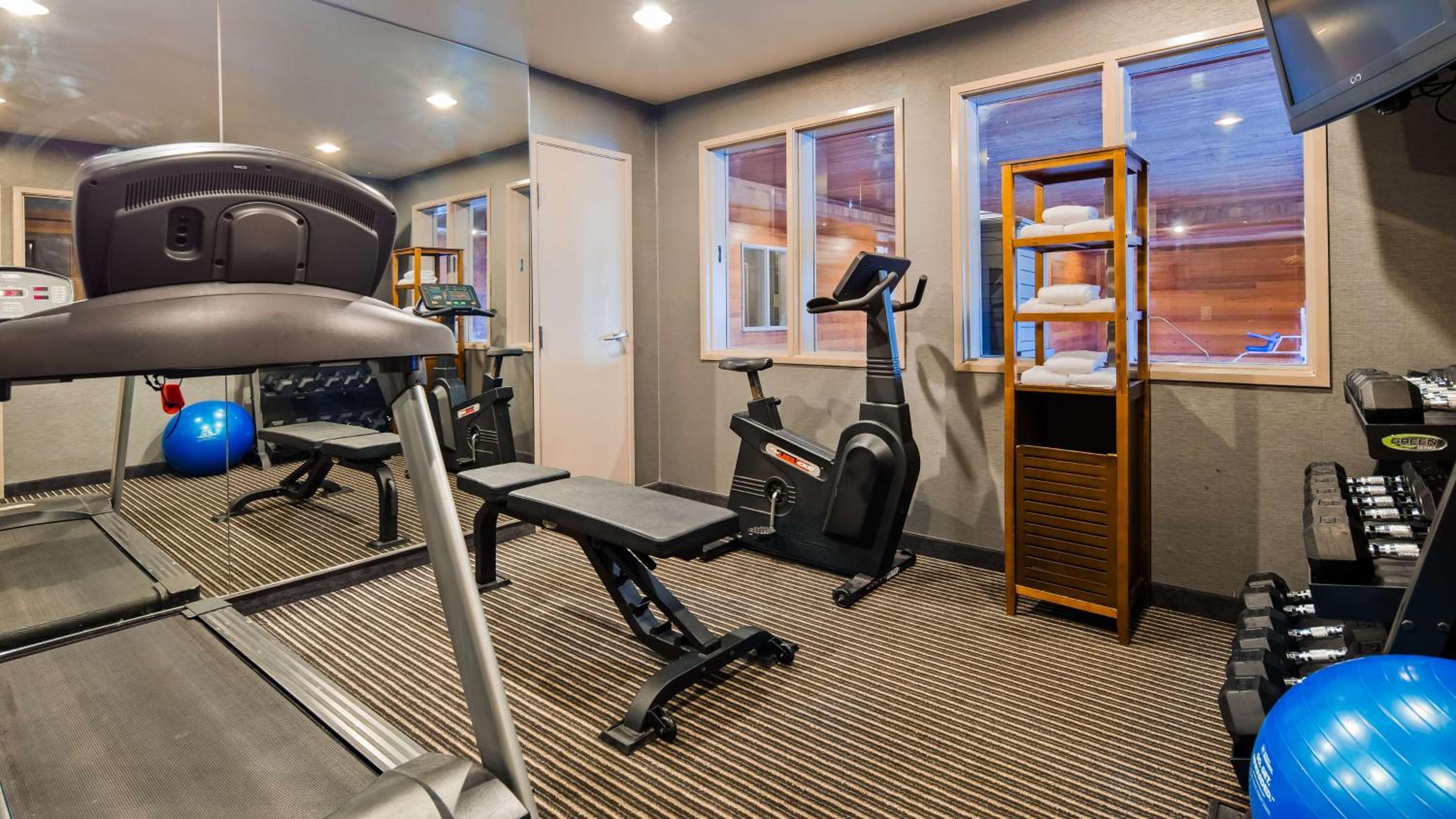 Best Western Plus Rama Inn Suites - Property Image 8