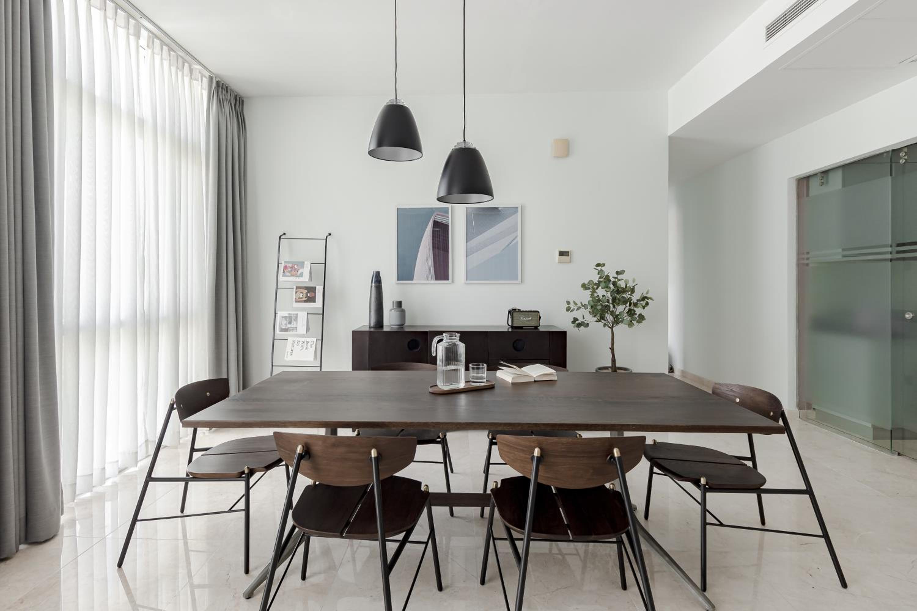 Blue Arch - Luxury Serviced Apartment in Central Saigon