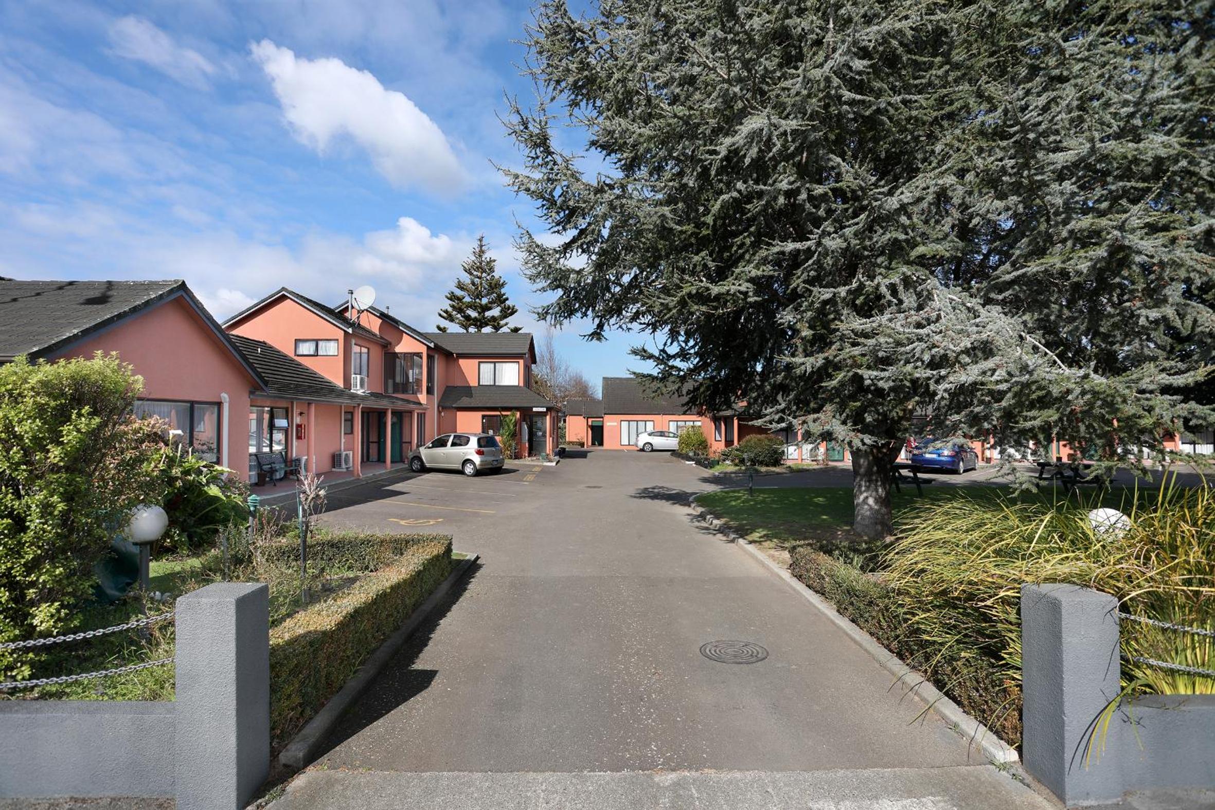 Pavilion Motel & Conference Centre