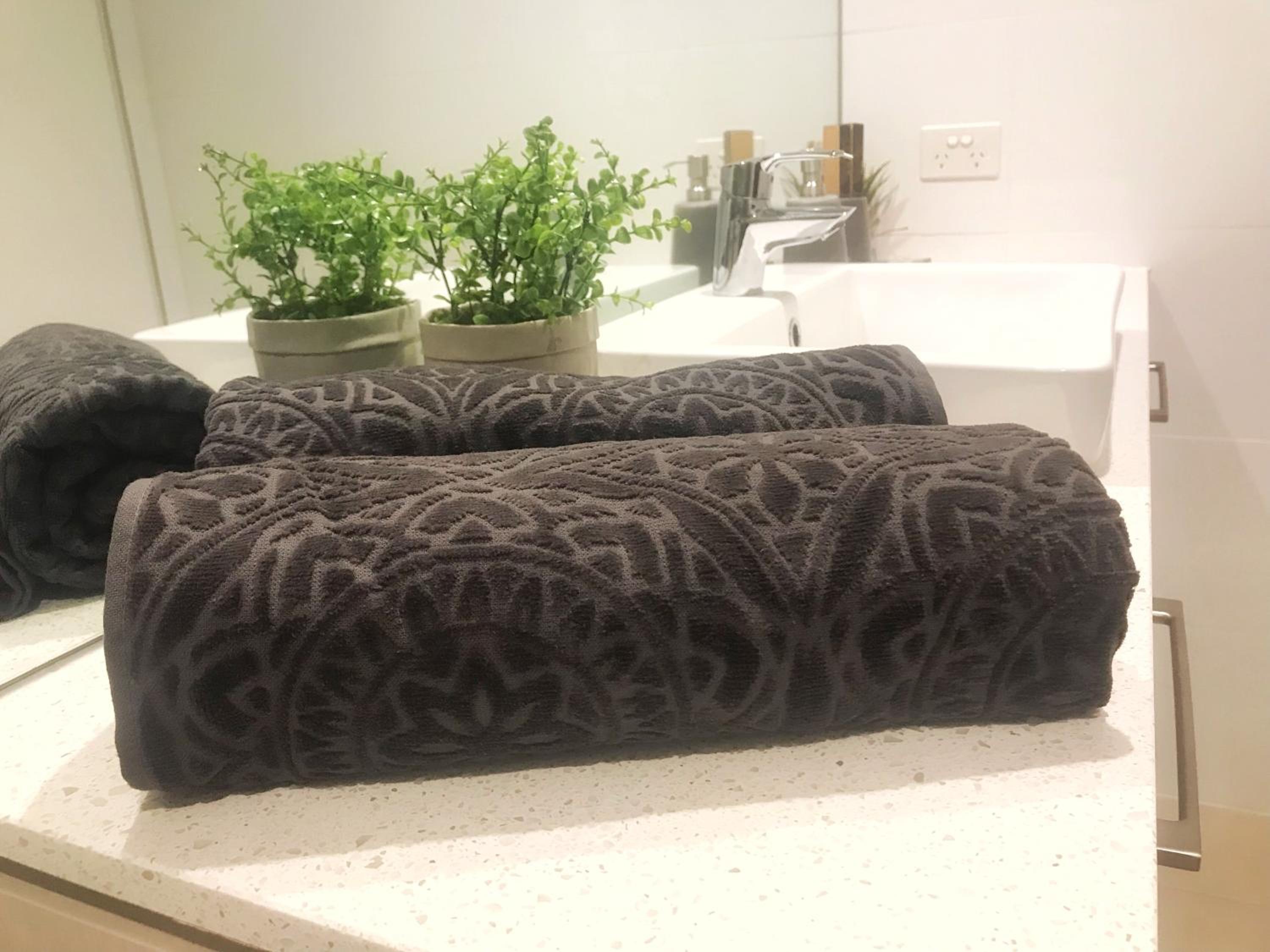 Large 2B2B Near Southern Cross FreeParking GYM POOL