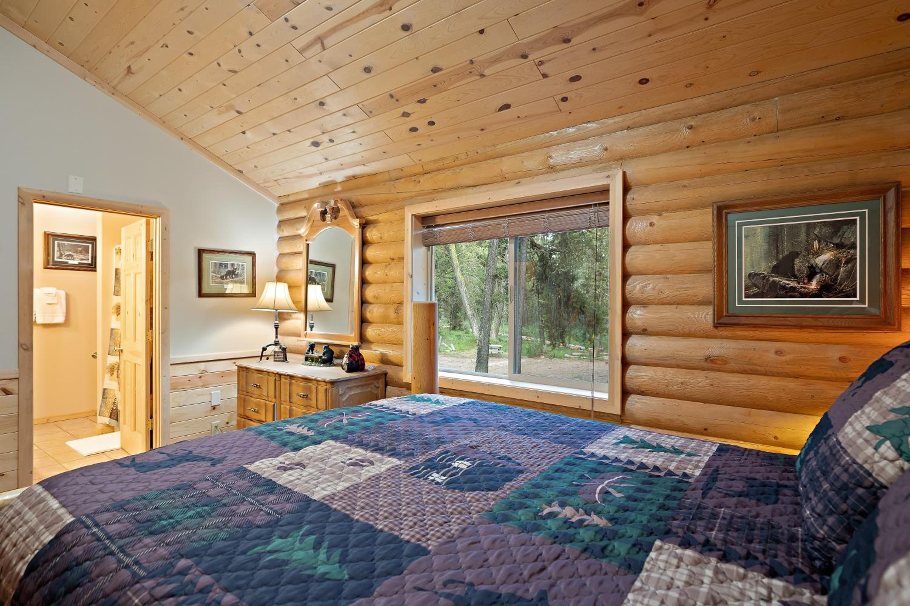 Lodgepole Lookout by KABINO Hot Tub Garage Foosball Fire Pit Theater Room U-Shaped Driveway
