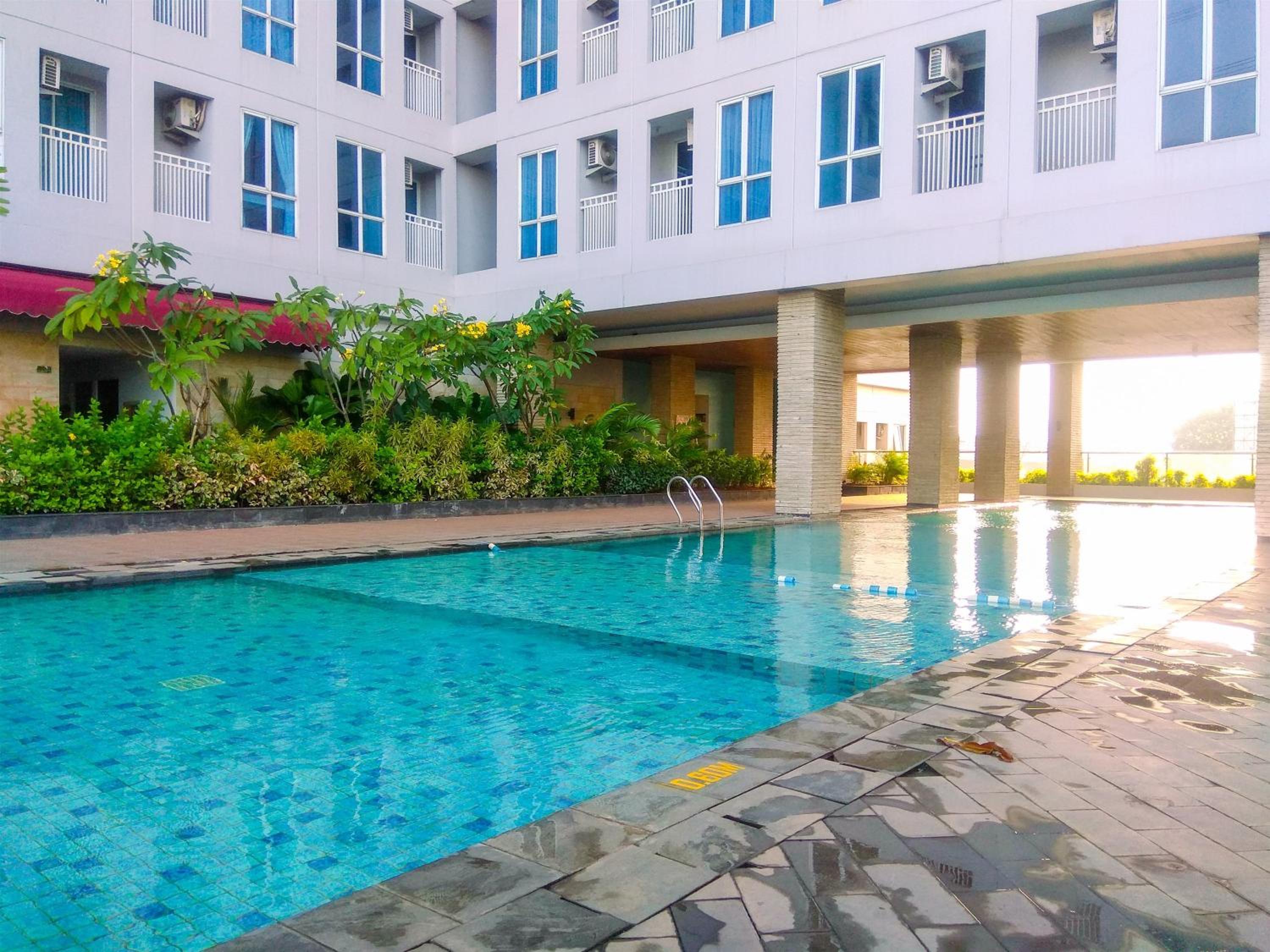 Fabulous Studio Grand Dhika City Apartment By Travelio