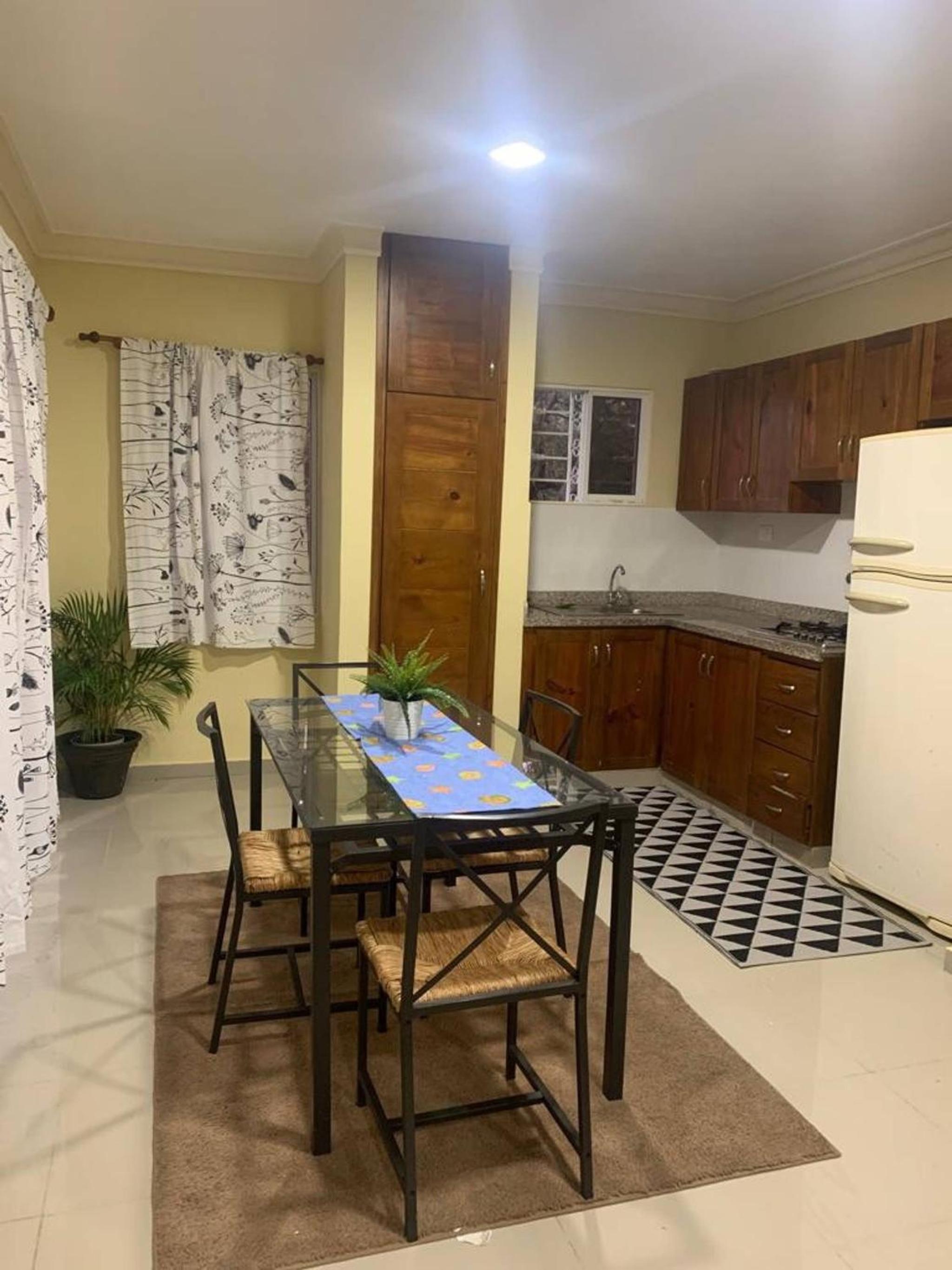 Cozy 2br-2bt Apt Near The Beach And Main Street view 3