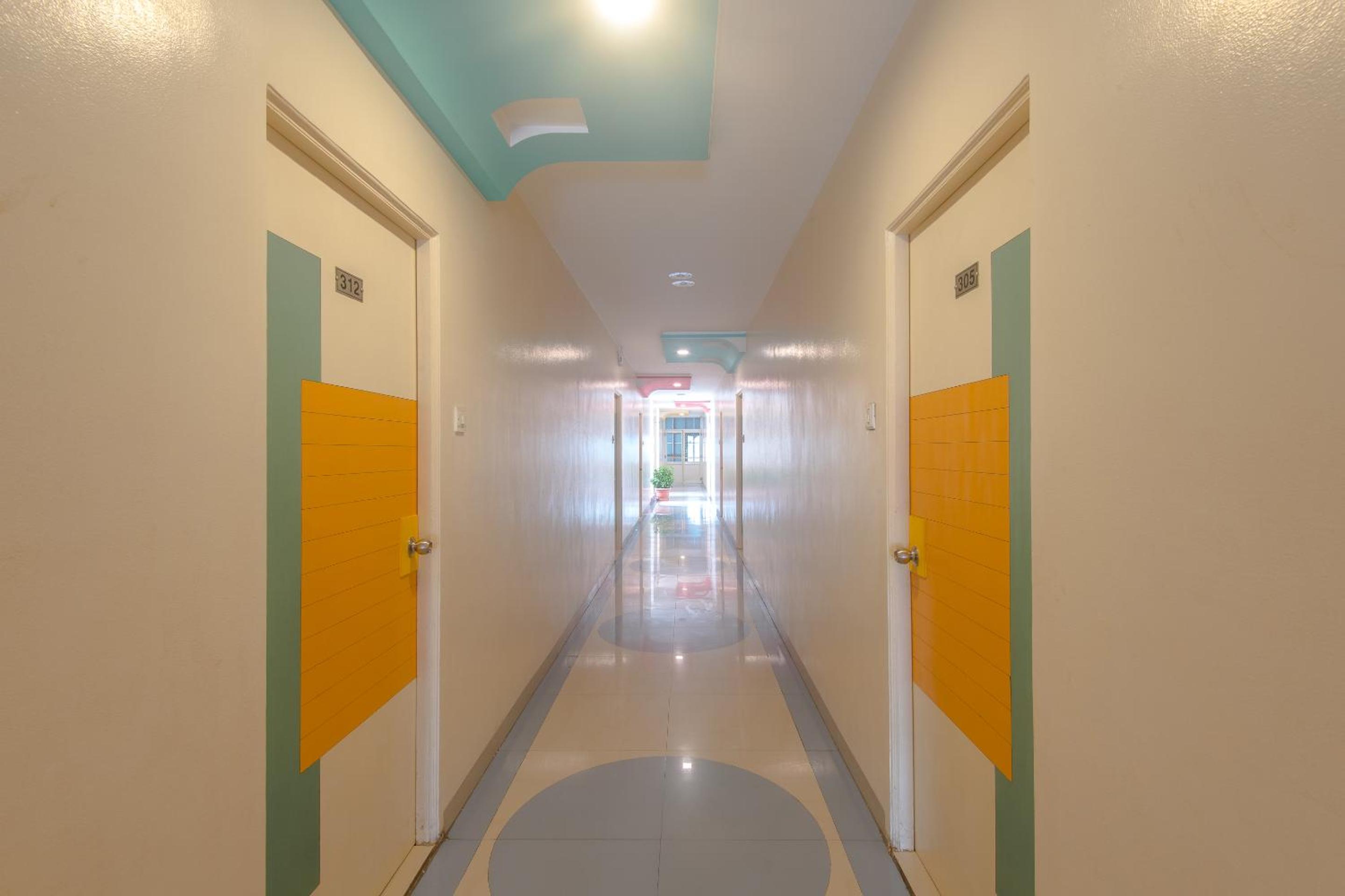 Shirdi Vacations - Hotel Sai Country Inn by Shantikamal - Property Image 3