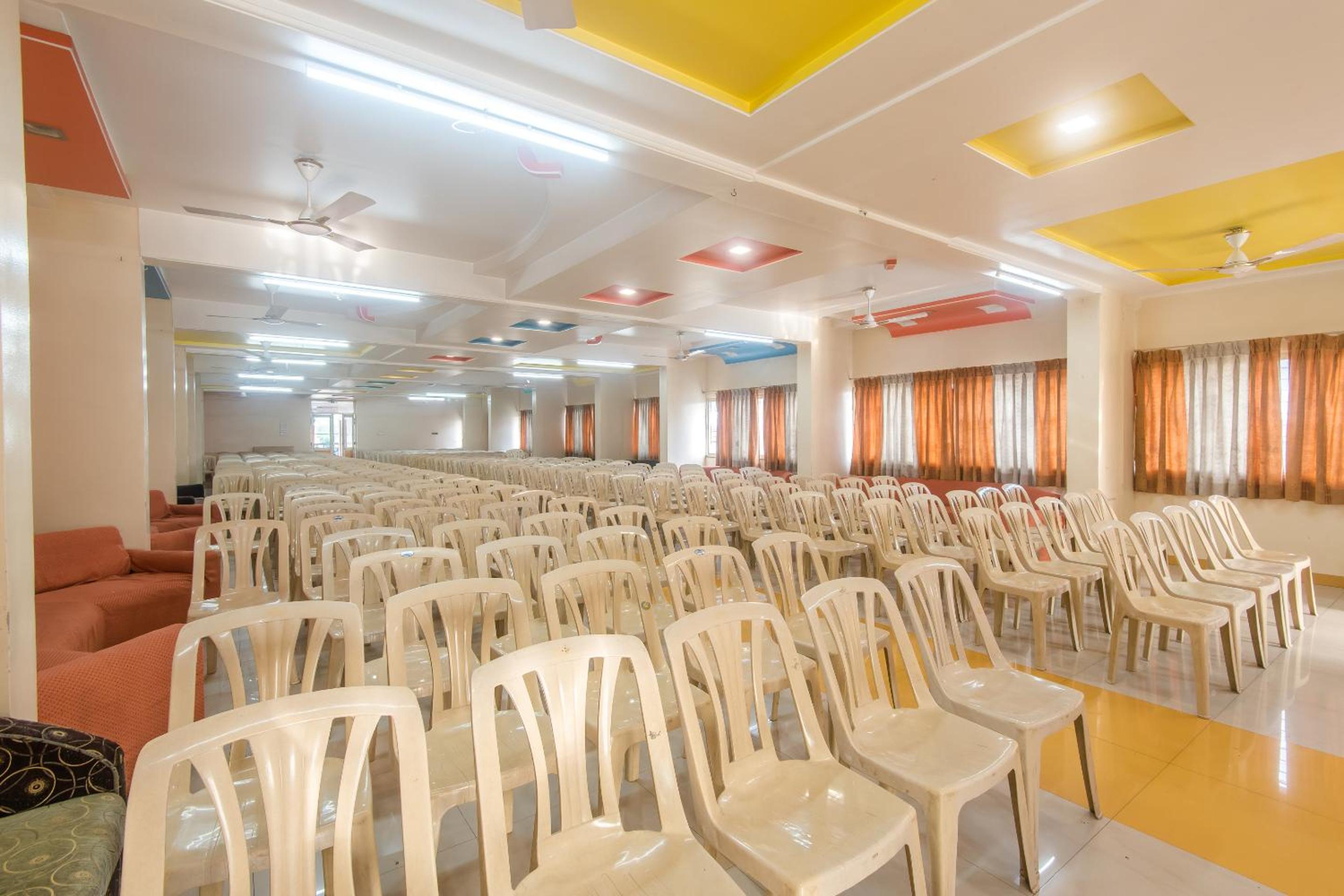 Shirdi Vacations - Hotel Sai Country Inn by Shantikamal - Property Image 12