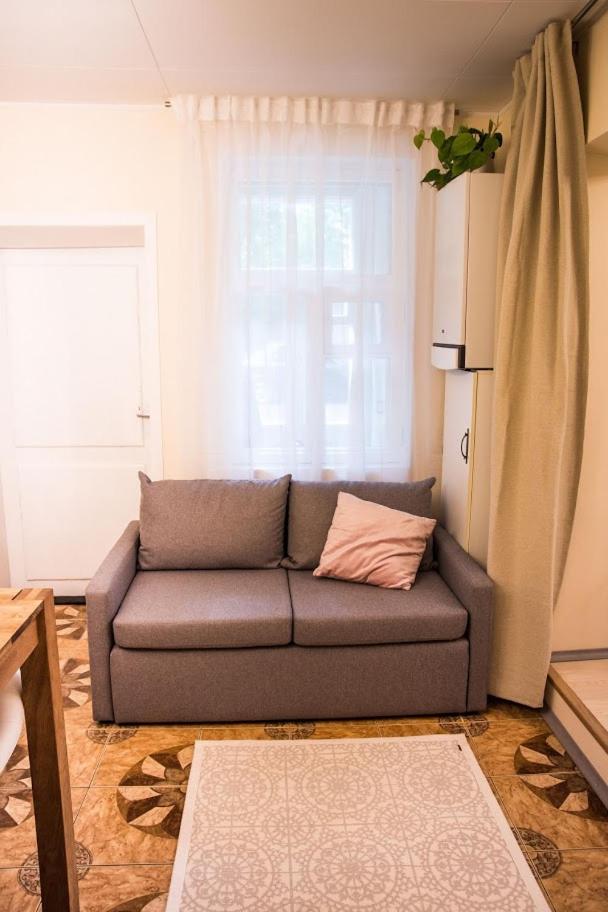 Cozy city studio apartment free parking