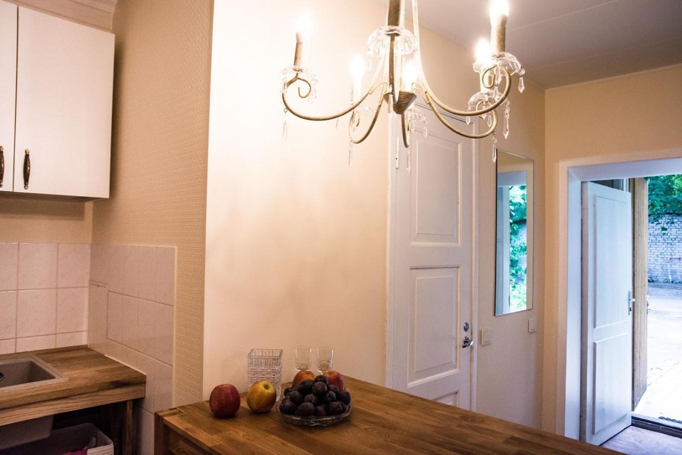 Cozy city studio apartment free parking
