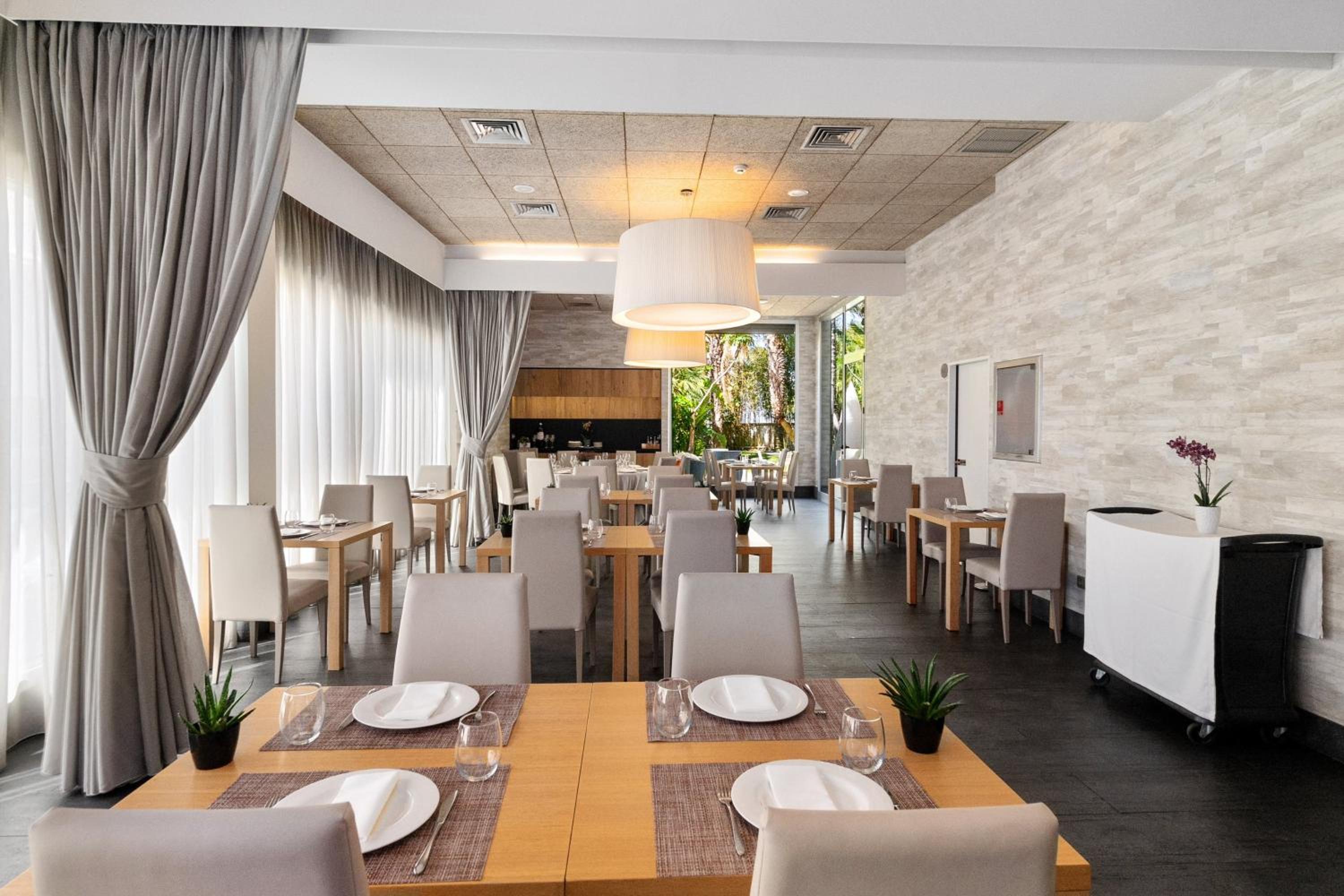 Hotel Areca, hotel 4 estrellas en Torrellano — dining