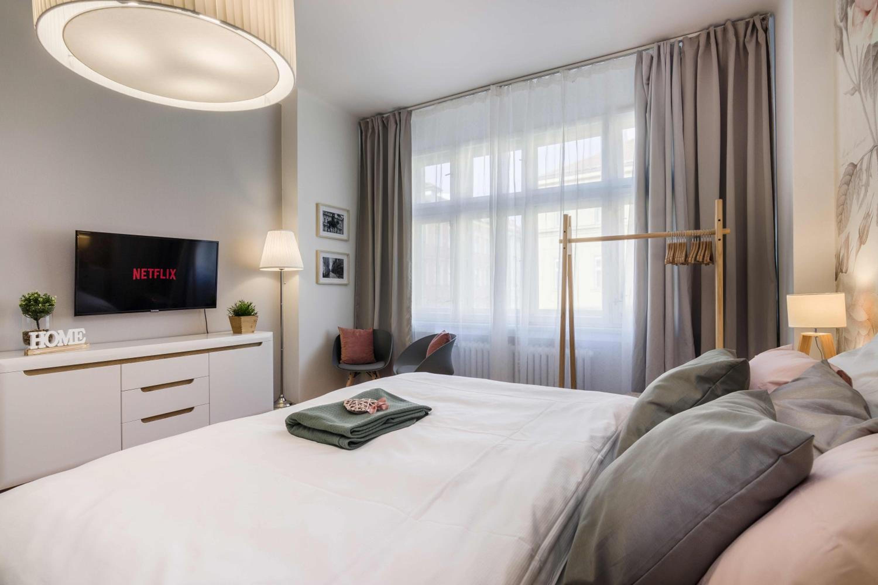 APT in Prague Charles Bridge 1km by Michal&Friends