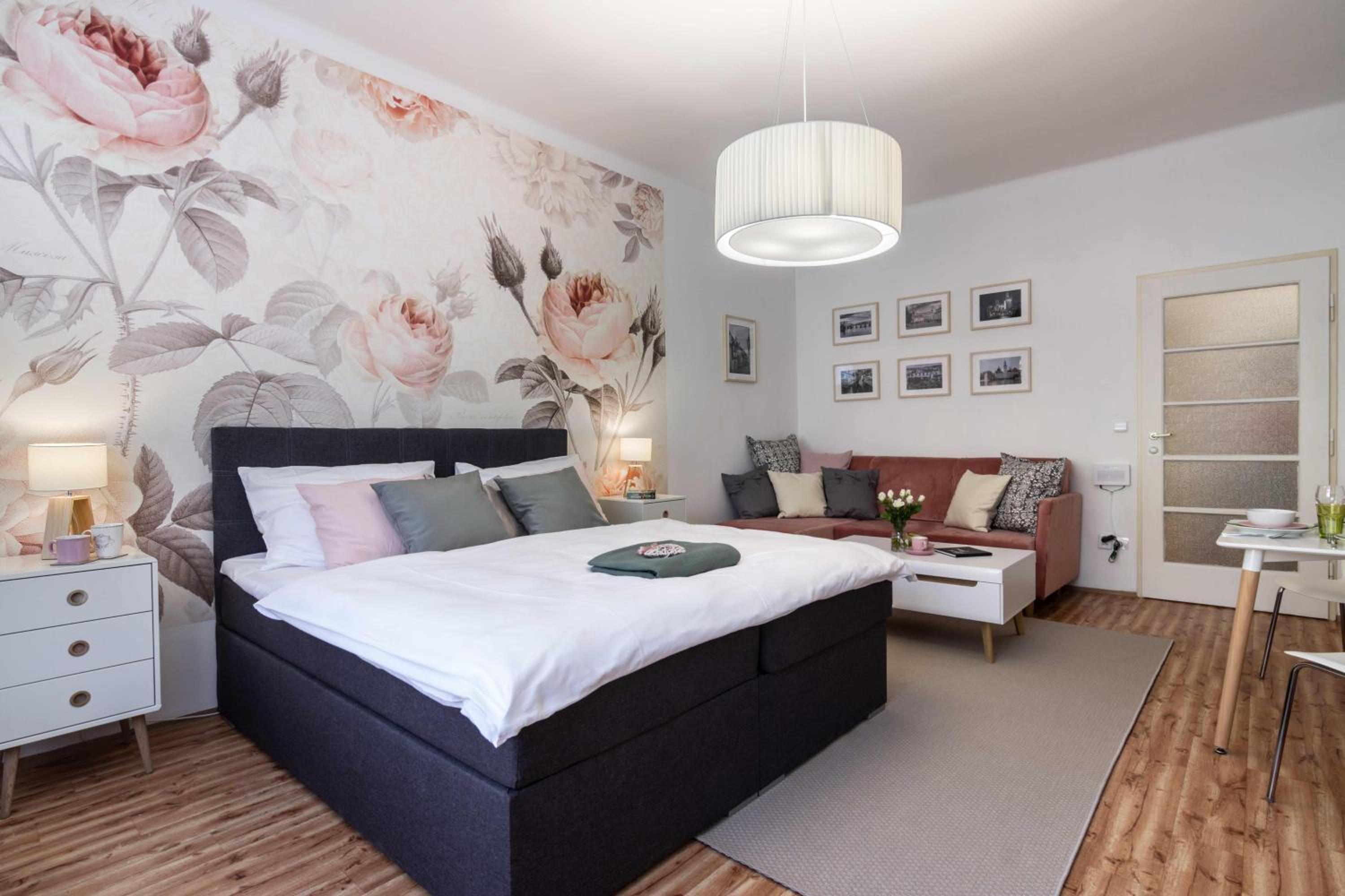 APT in Prague Charles Bridge 1km by Michal&Friends