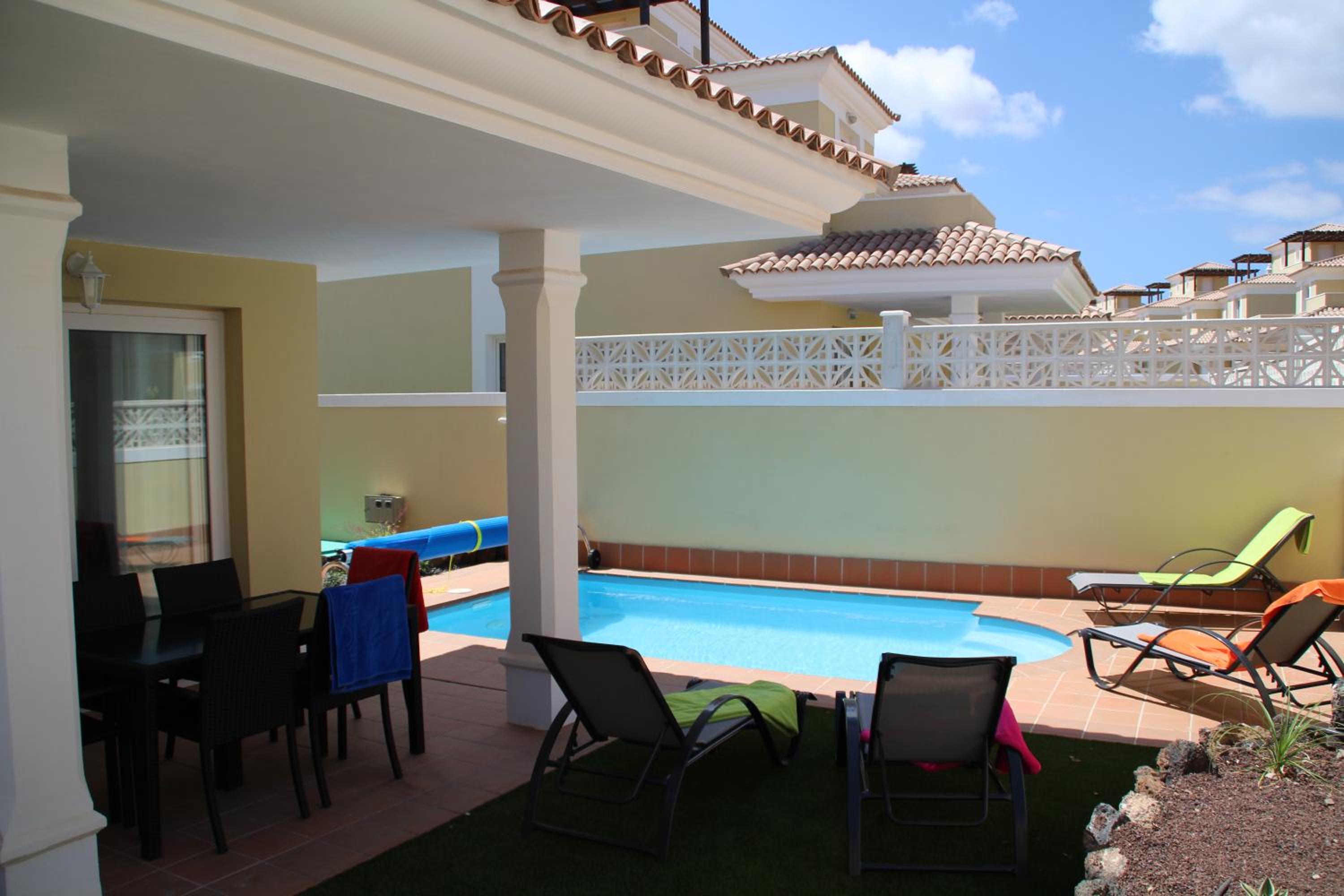 Villa Solymar - Private heated pool & Fiber-Optic WiFi