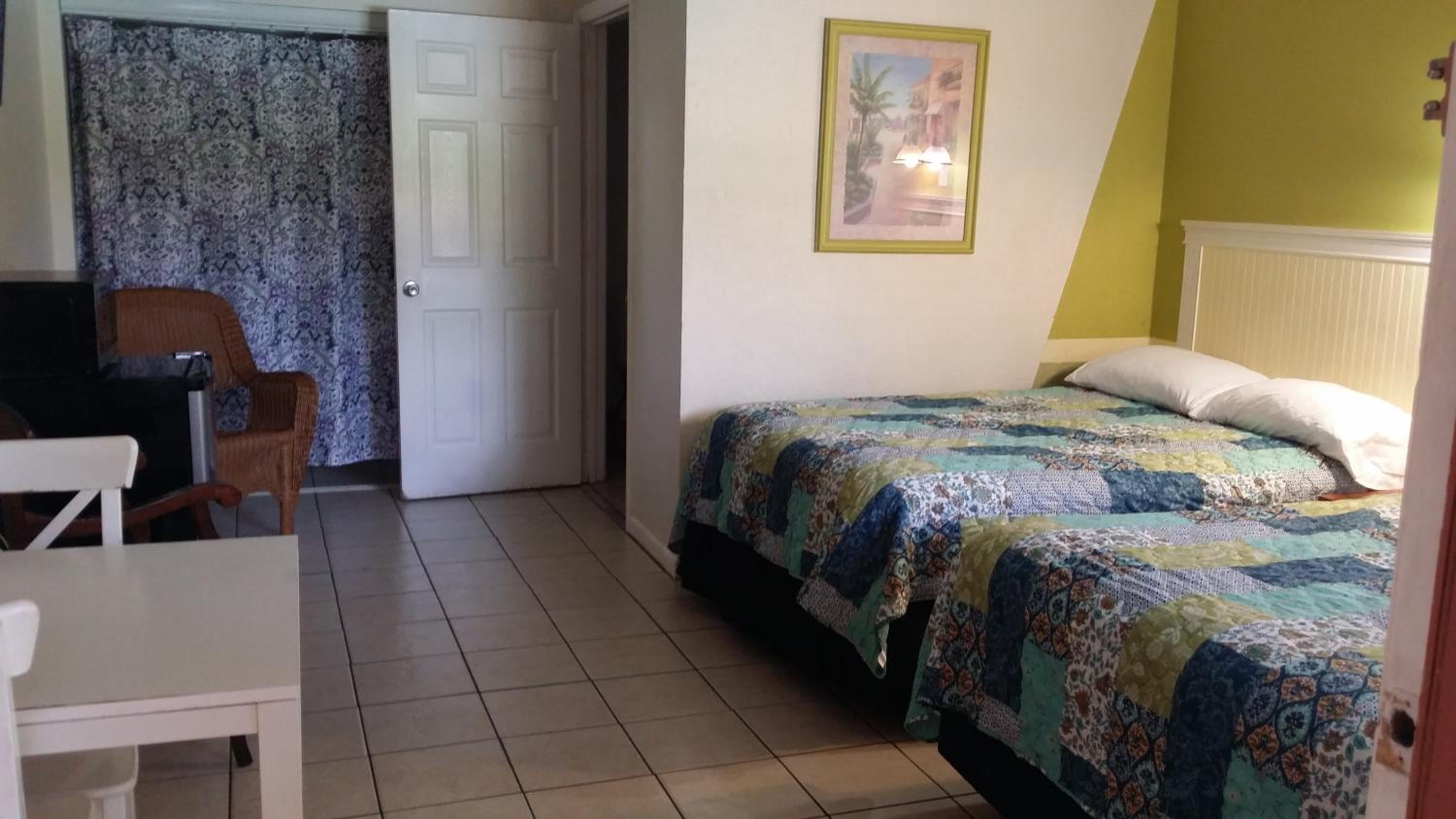 Palm Breeze Hotel