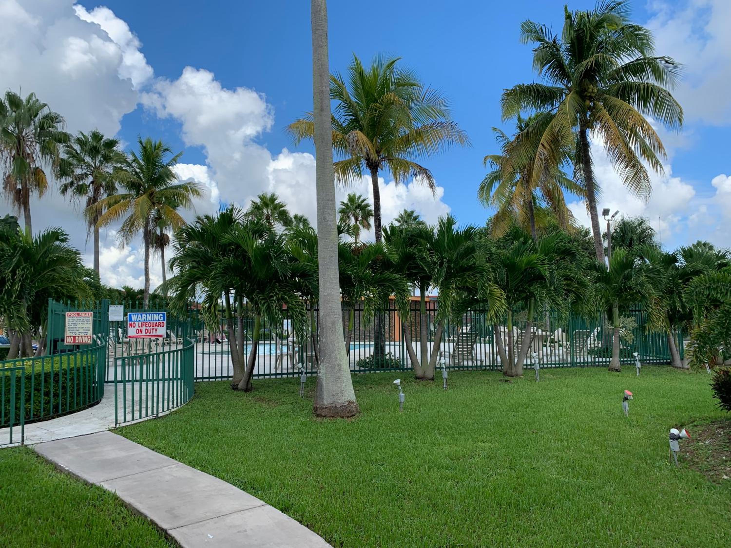 Fairway Inn Florida City Homestead Everglades property views in Florida City — gallery photo 3