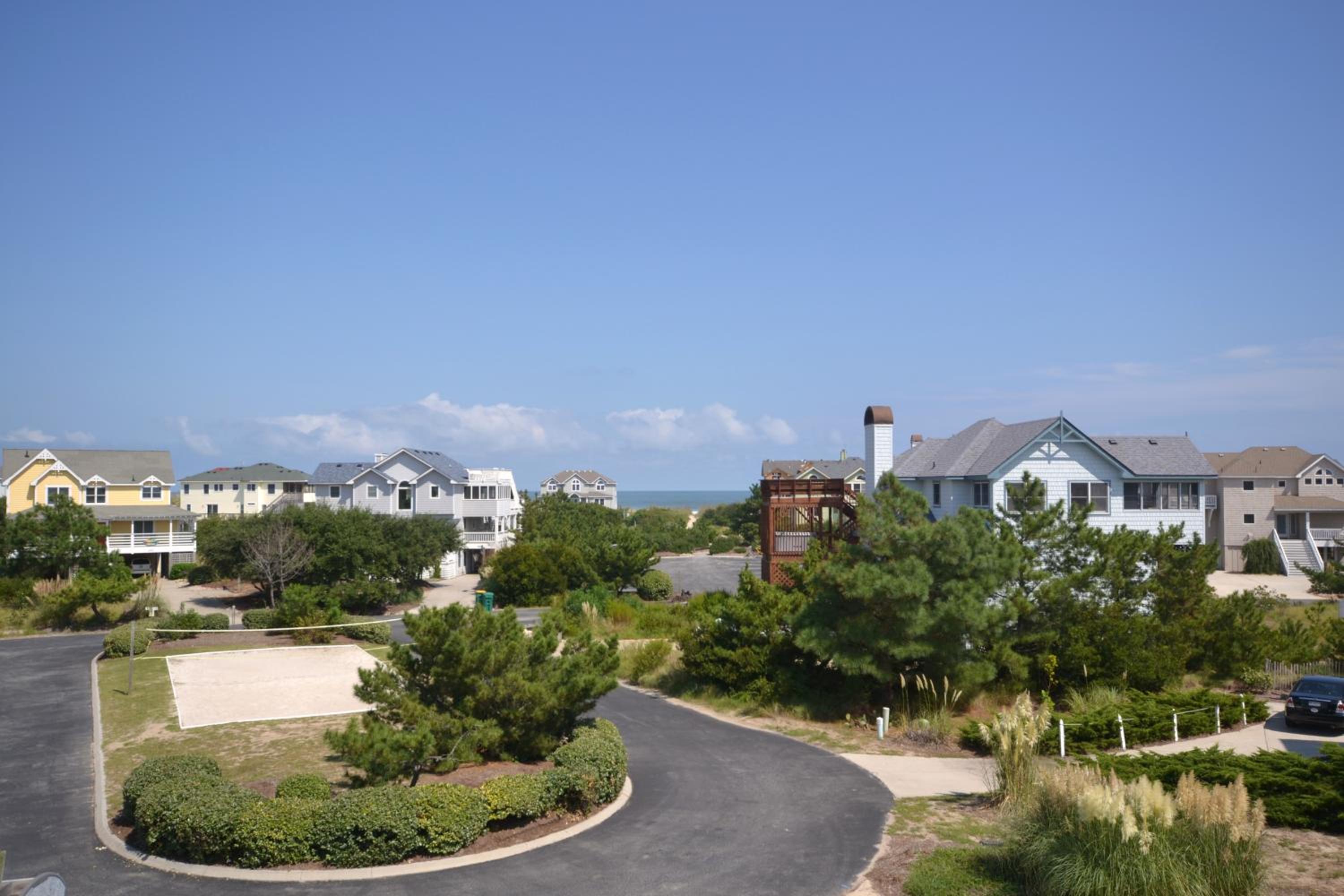 Into the Sun - Corolla, Villages at Ocean Hill, 75 Yds to Beach, Hot Tub, Community Pool, Pets OK, Flex Stays view 4