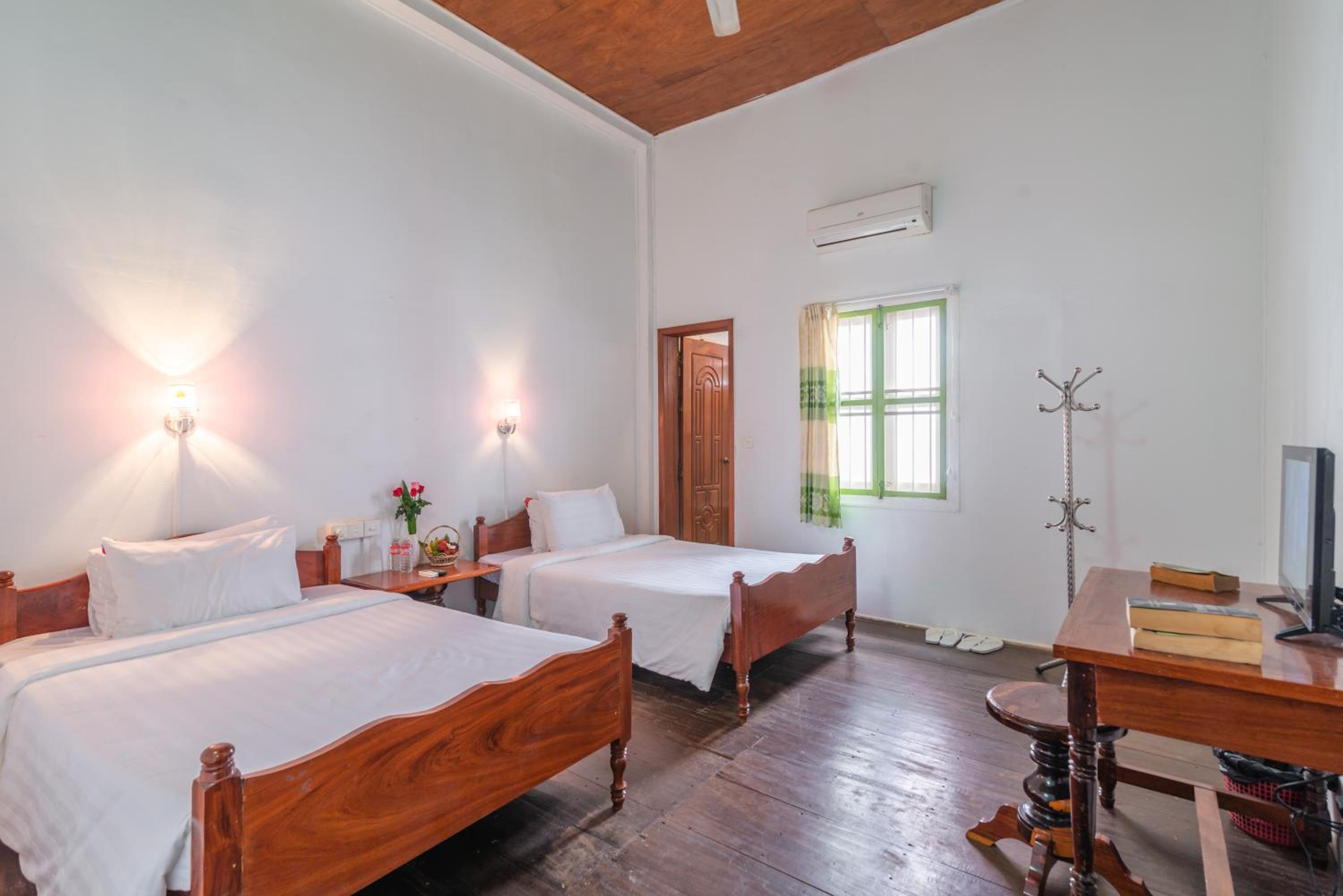 Five Rose Siem Reap Hostel