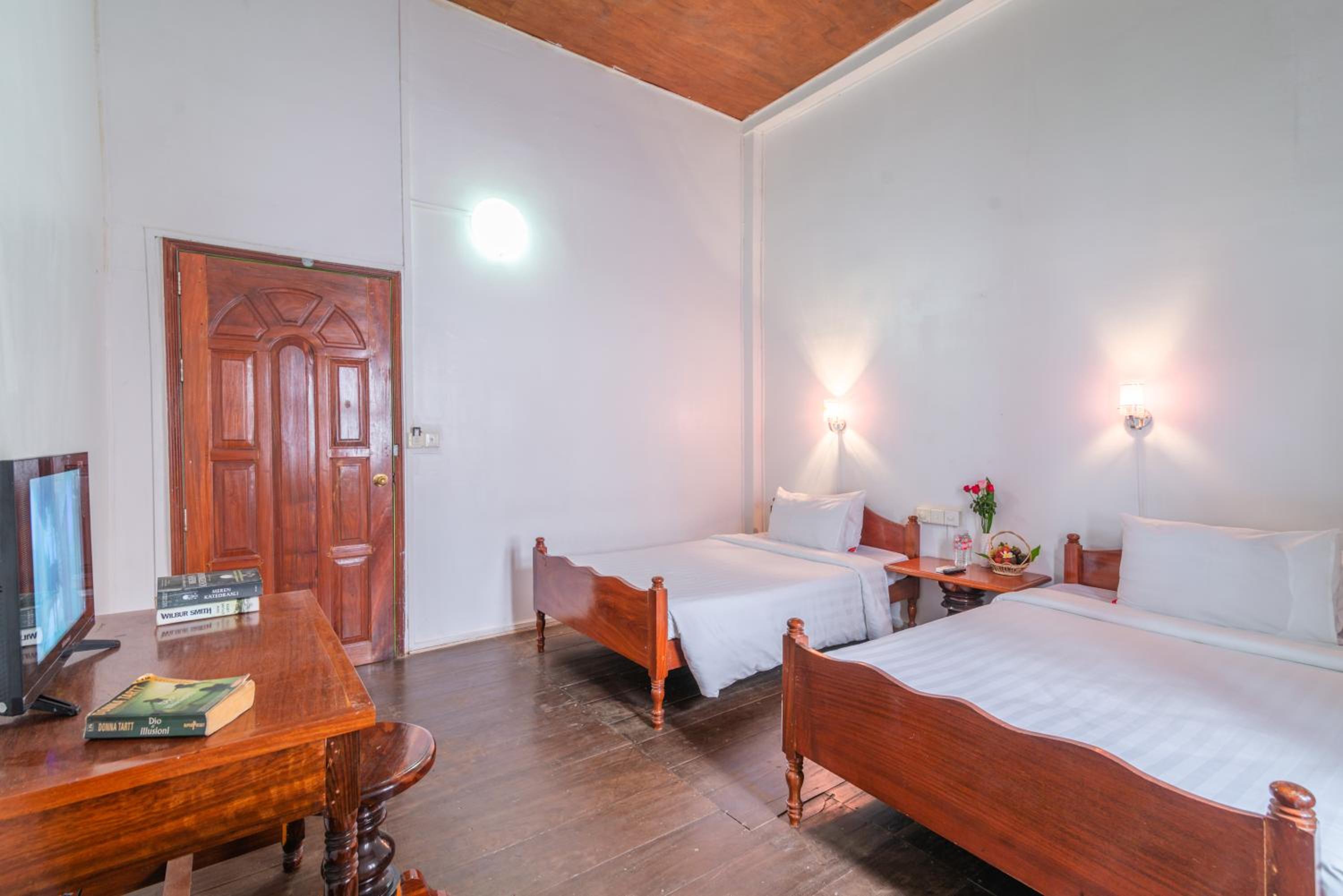 Five Rose Siem Reap Hostel