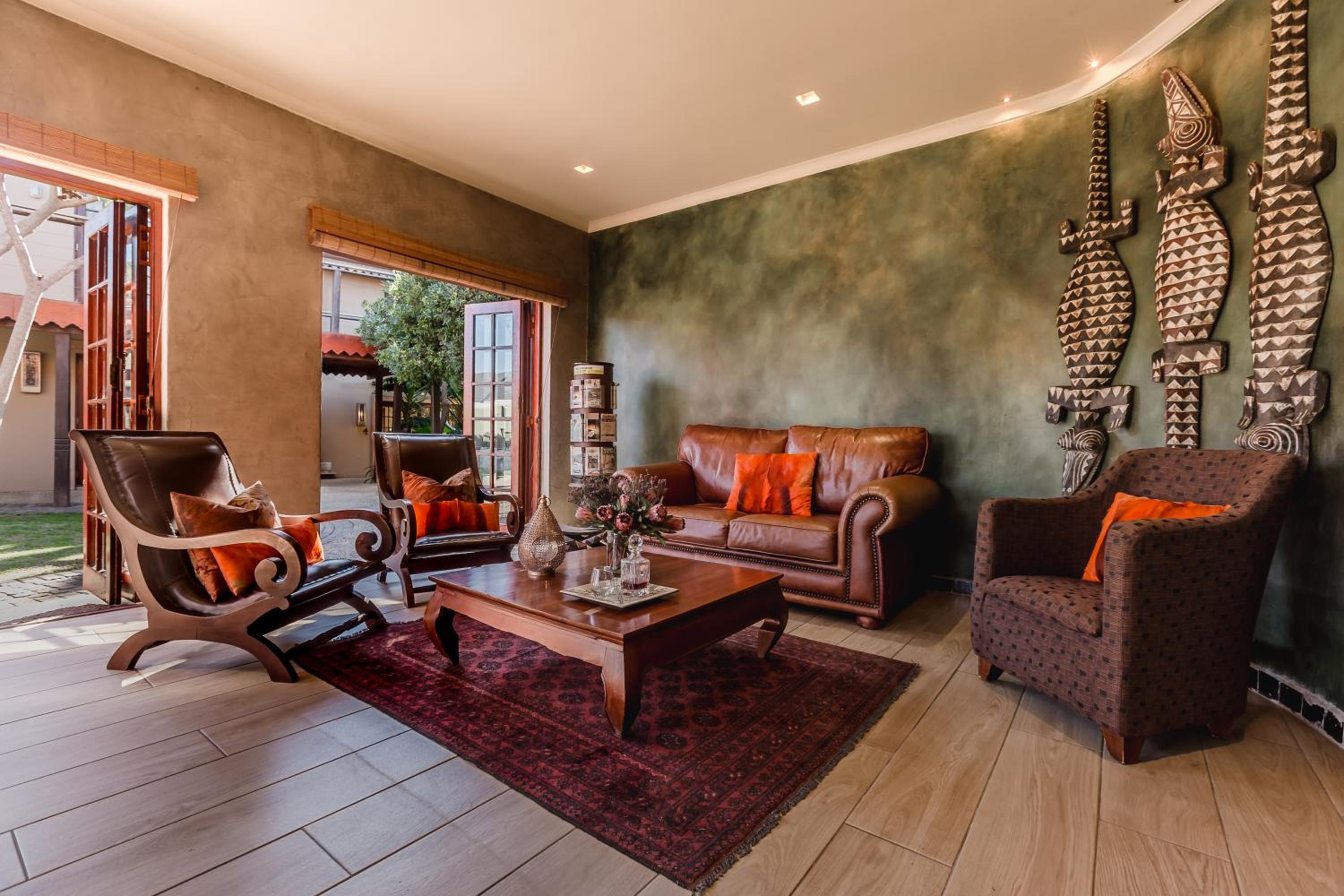Port Elizabeth Vacations - Singa Lodge - Lion Roars Hotels  Lodges - Property Image 1