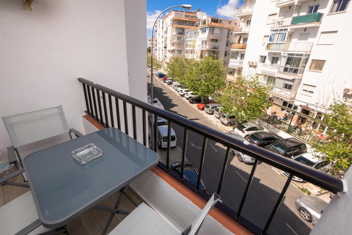 PALMERAS 80 MENYBER view 4