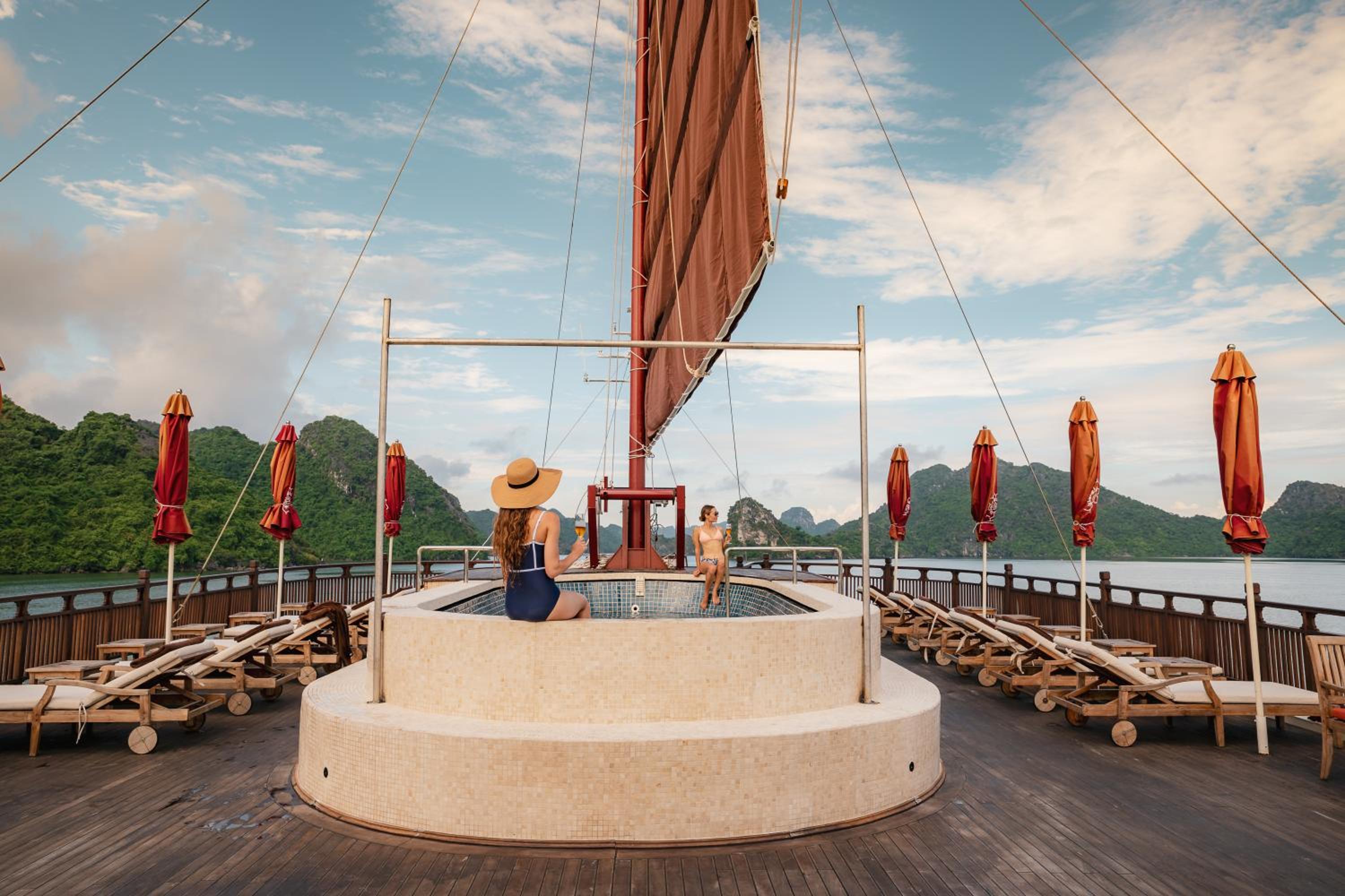 Heritage Line Ginger Cruise - Halong Bay & Lan Ha Bay view 2