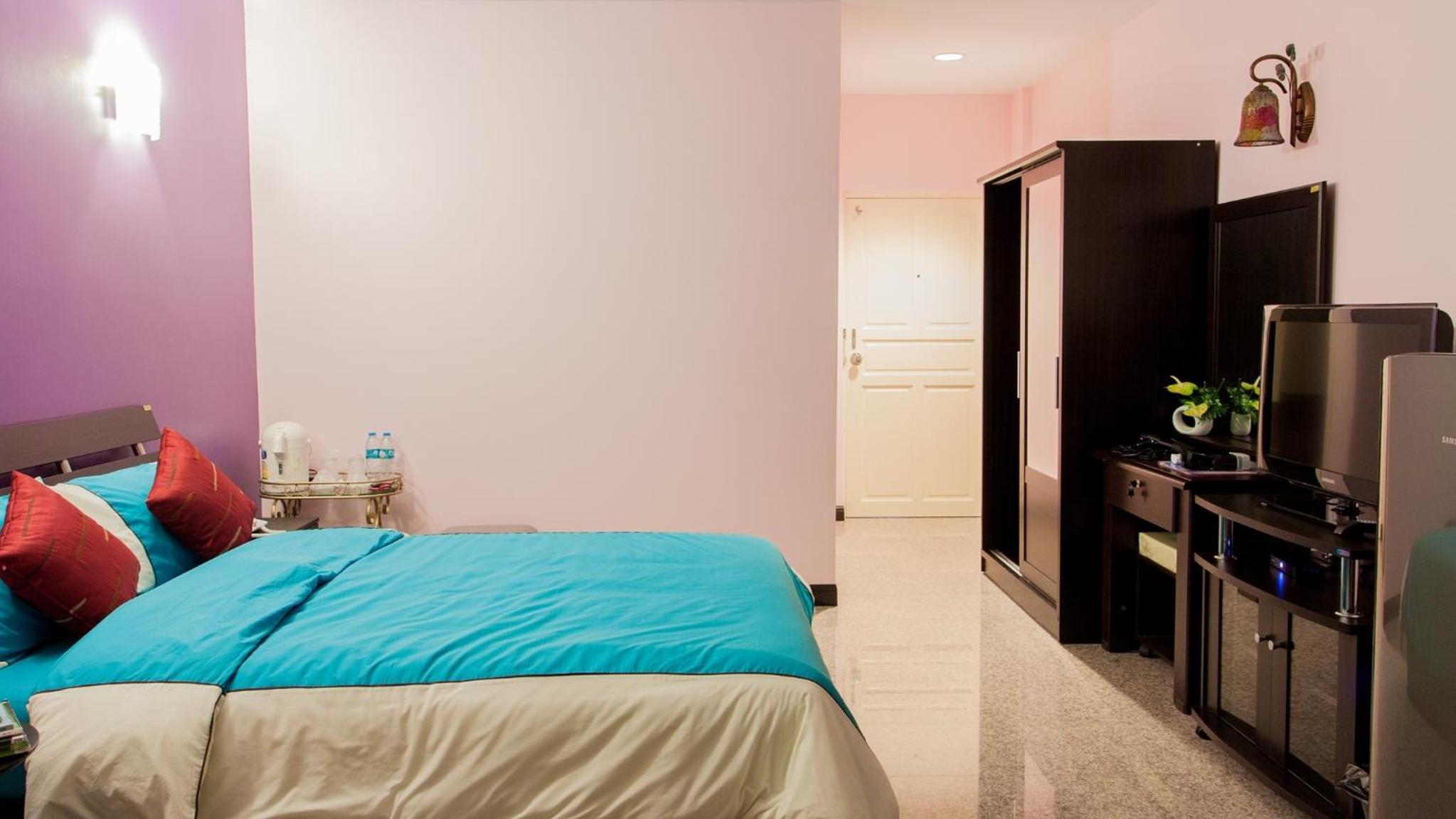 Pran Buri Vacations - Nam Talay Resort - Property Image 2