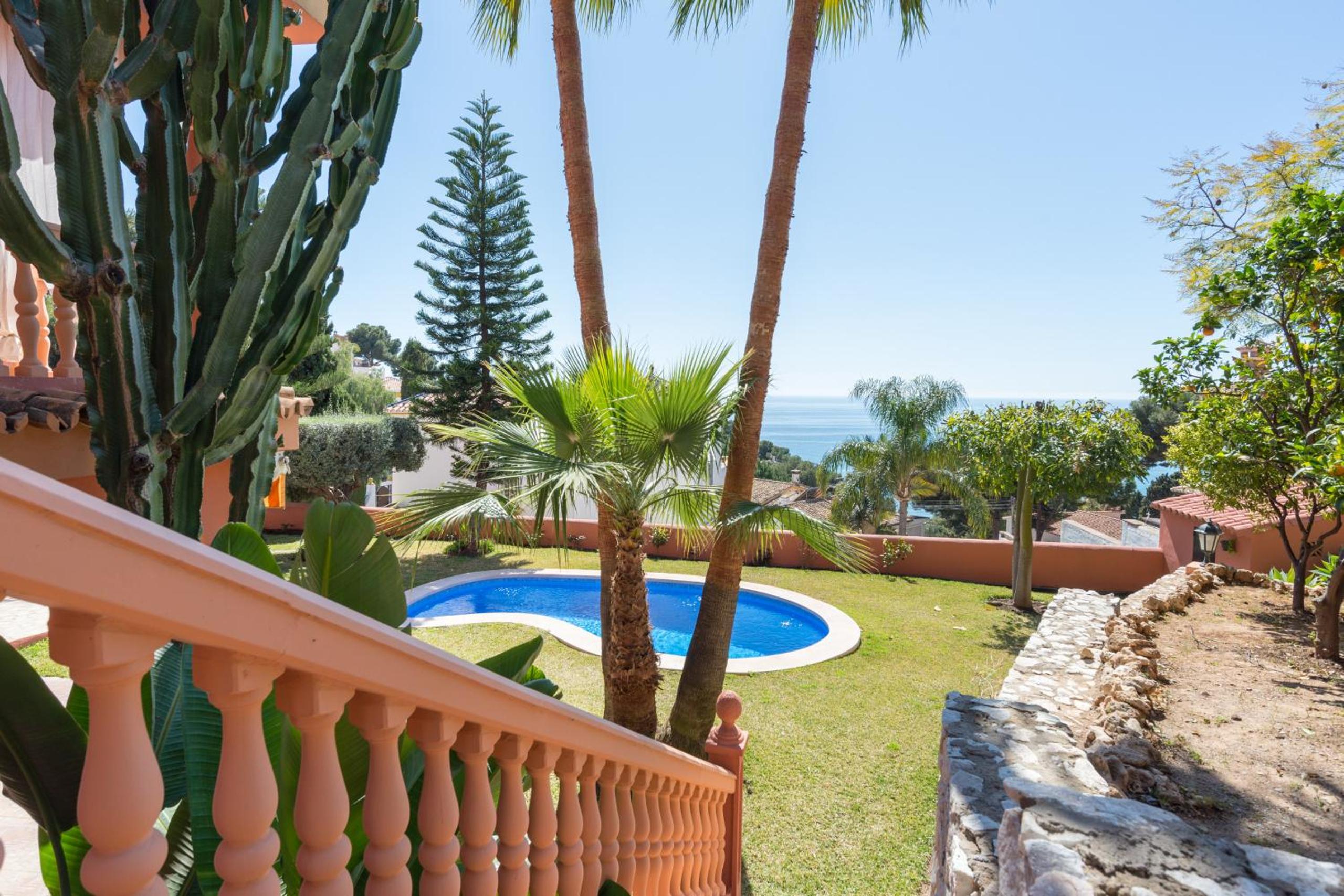 LU&CIA VILLA CANDADO