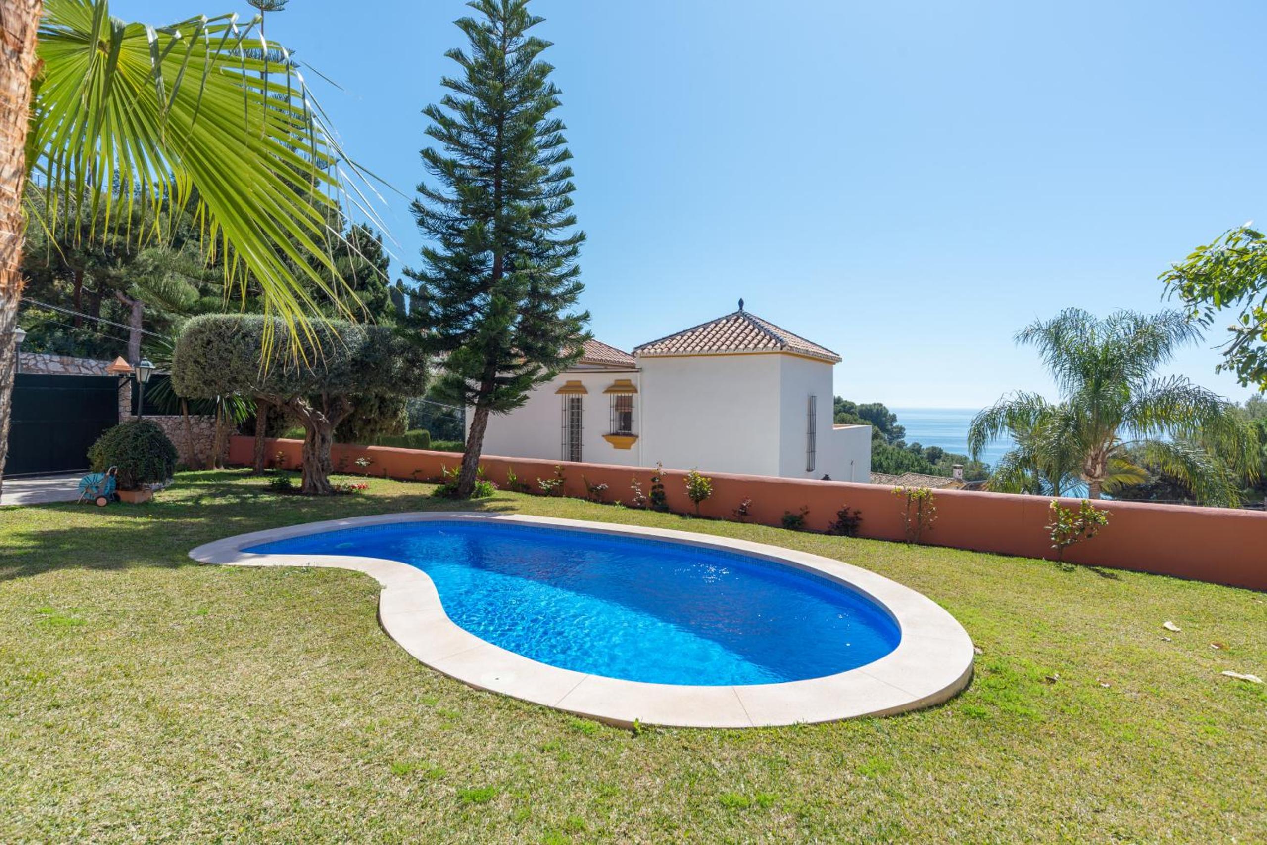LU&CIA VILLA CANDADO