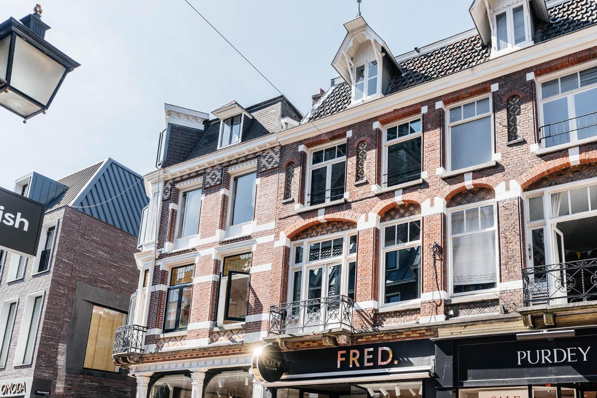 Hotel Cozy Pillow - Image 1