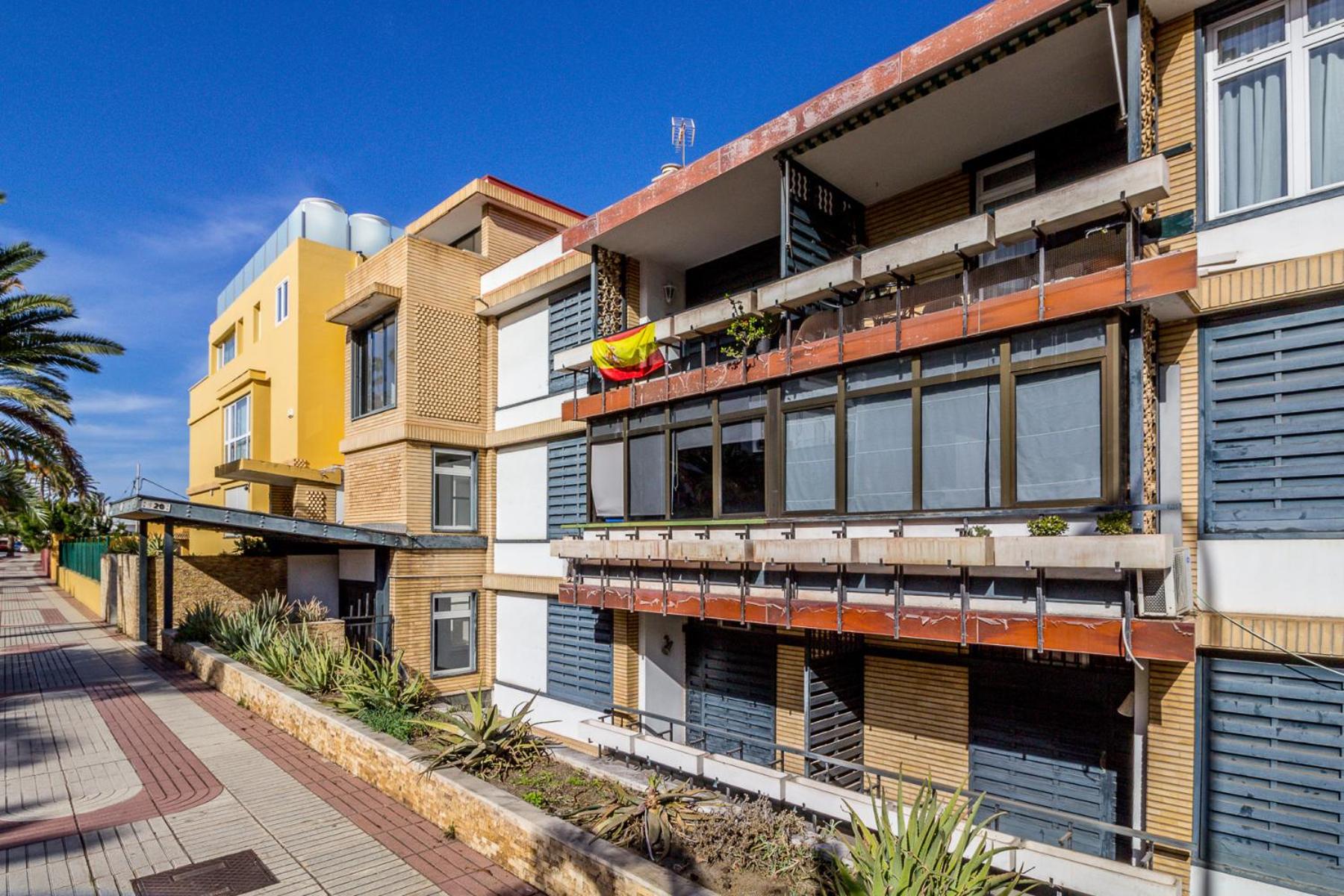 Nice apartment in excellent neighborhood view 2