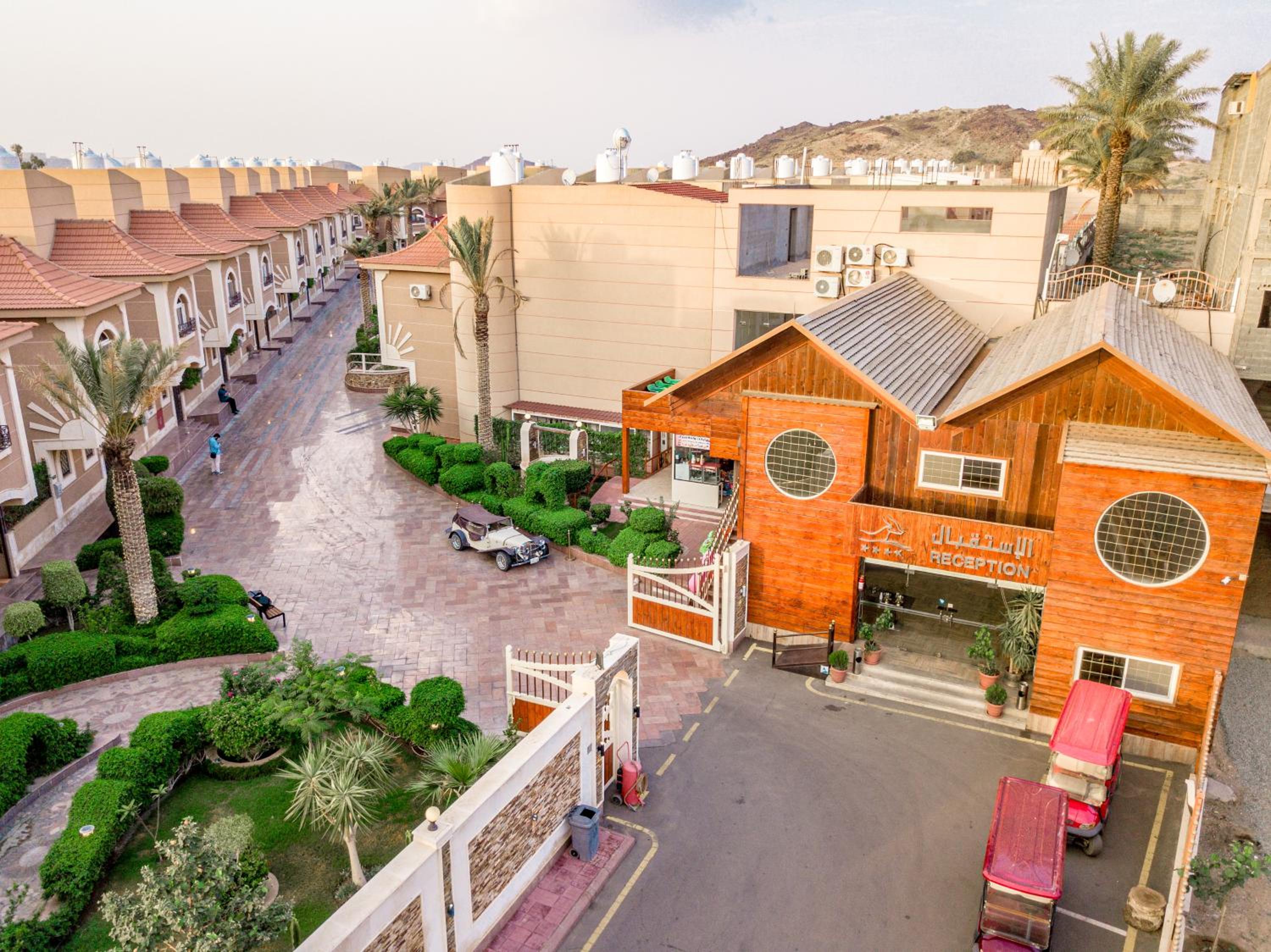 Meral Oasis Hotel Villas