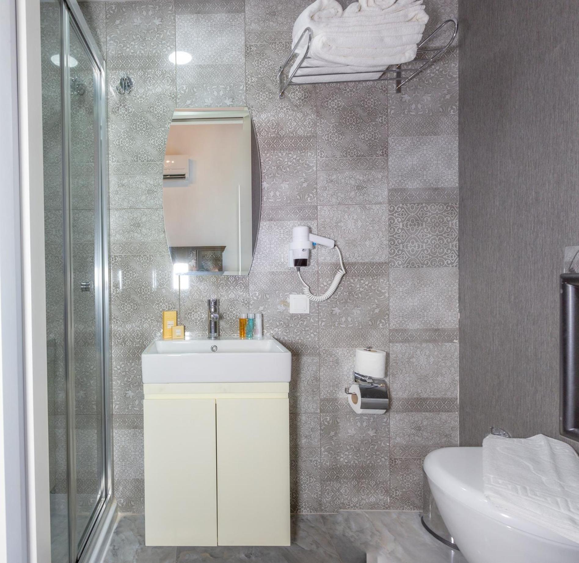 Cedrus Hotel - Image 10