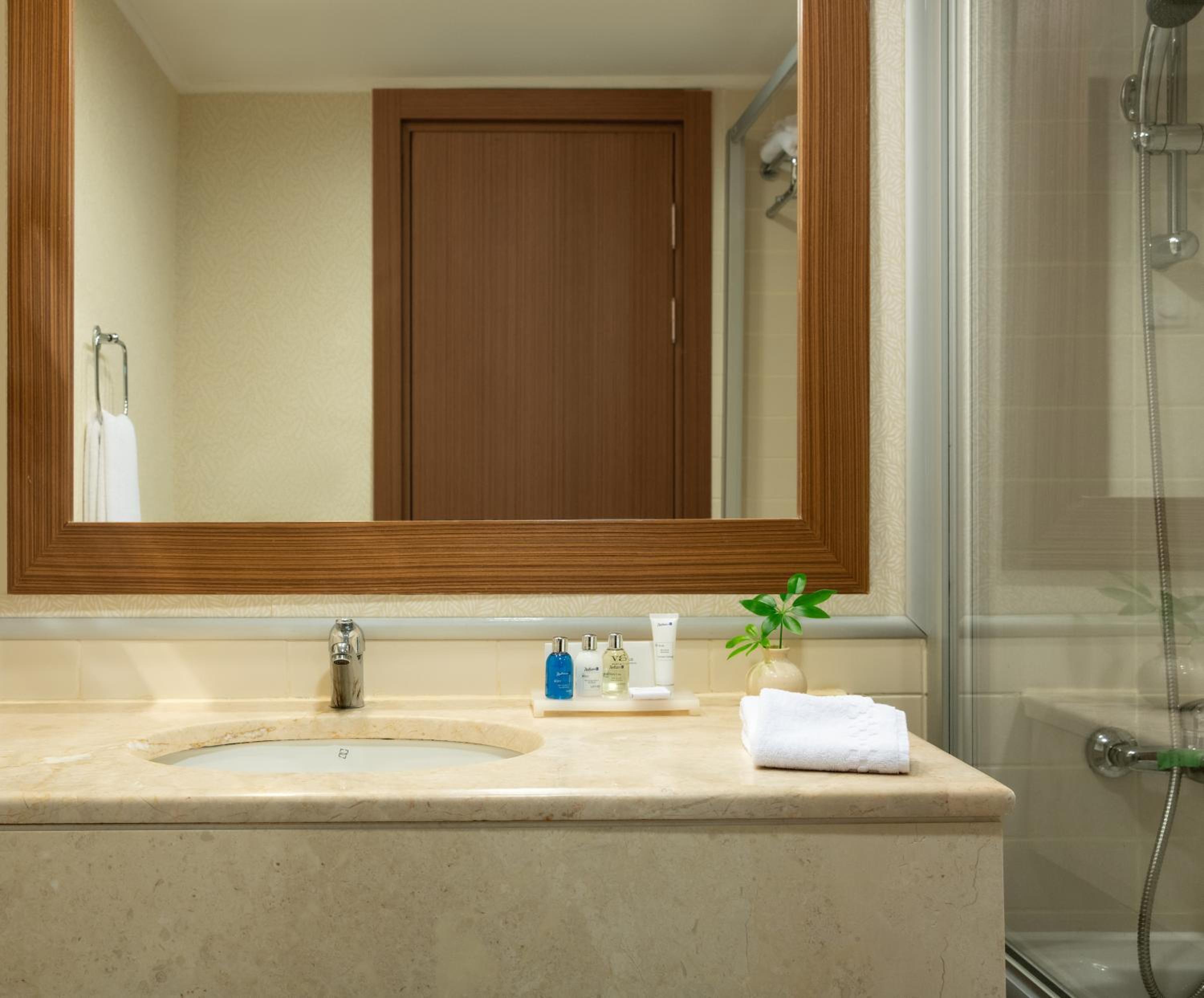 Radisson Blu Resort & Spa Cesme - Image 49