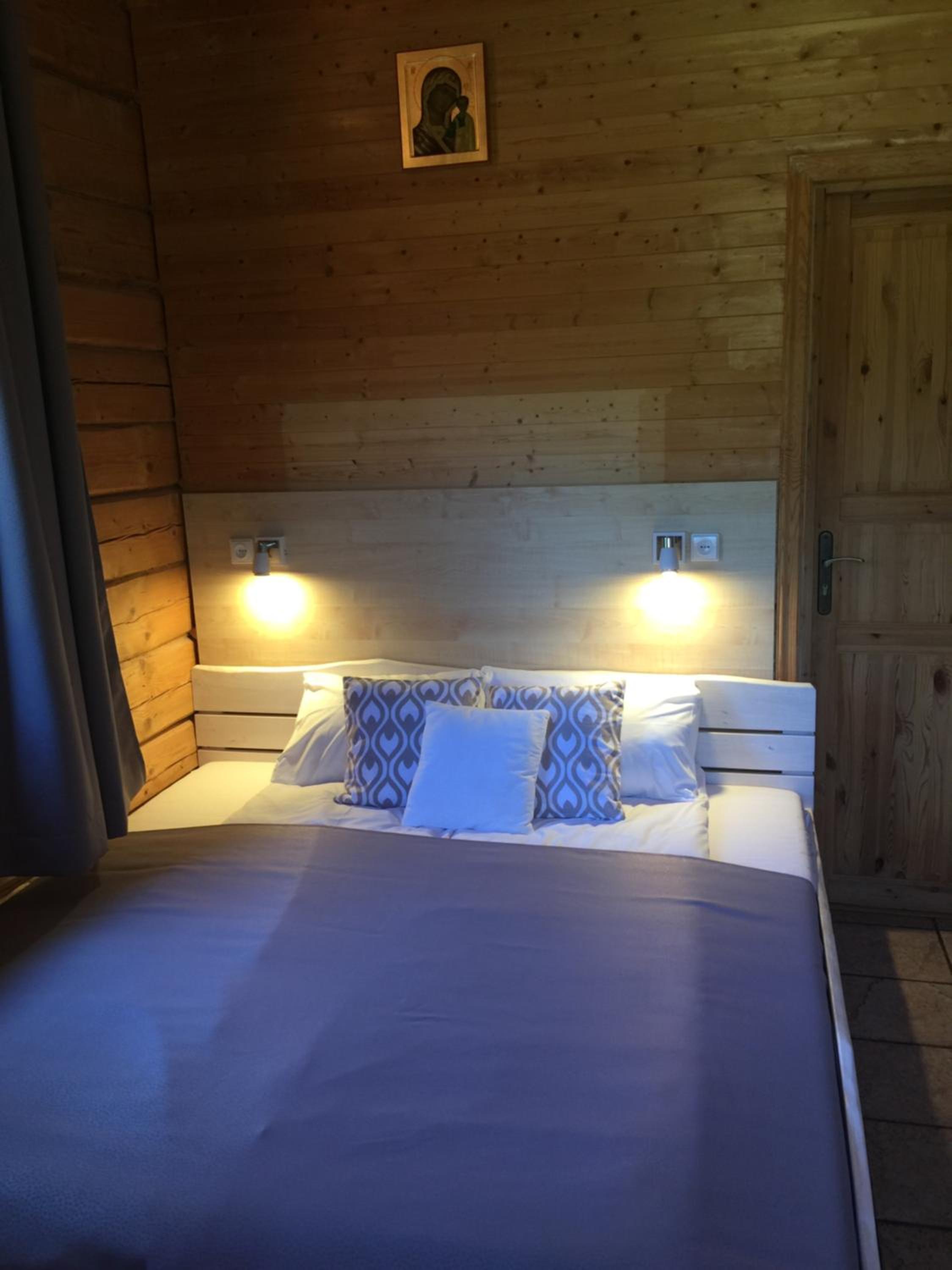 Economy rooms for 2-4 people view 4