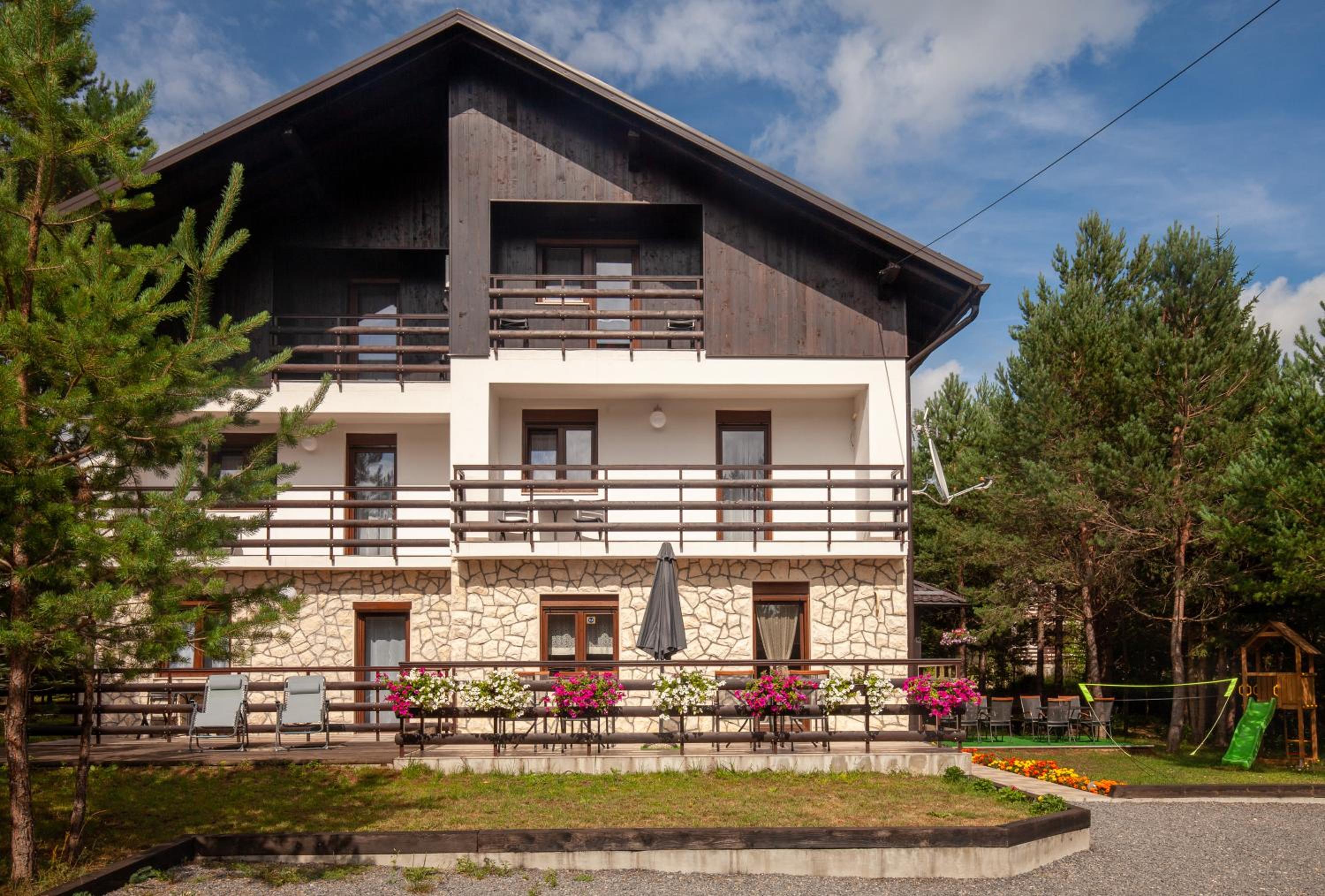 Apartmani Zeder Plitvička jezera view 2