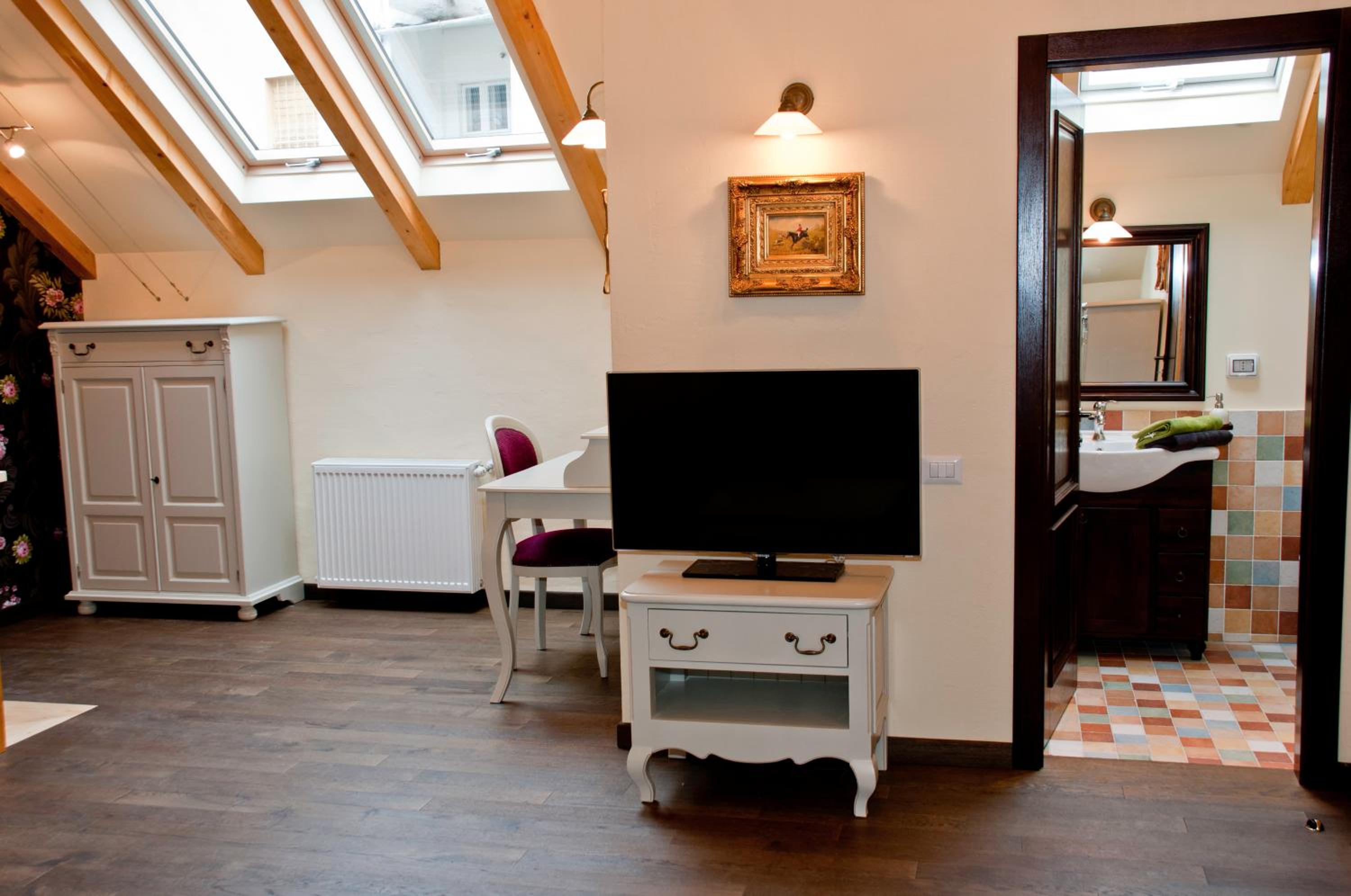 Arina Apartments