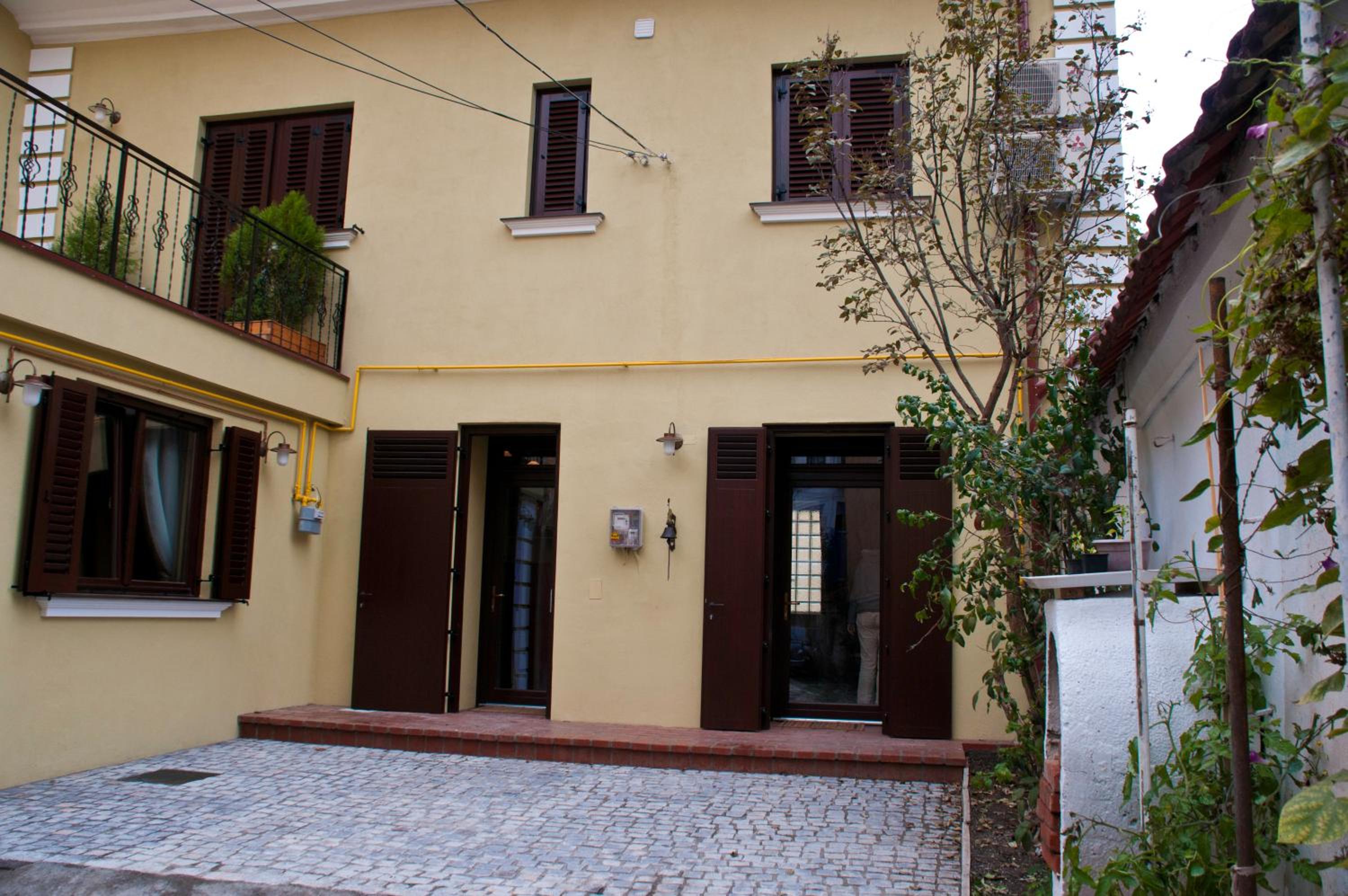 Arina Apartments