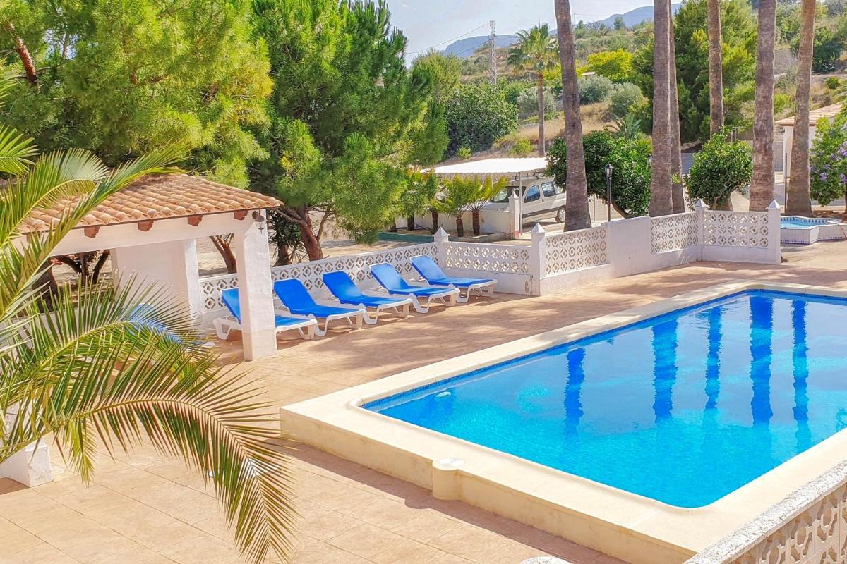 Finca Alhambra - spacious and characterful property in Benissa view 5