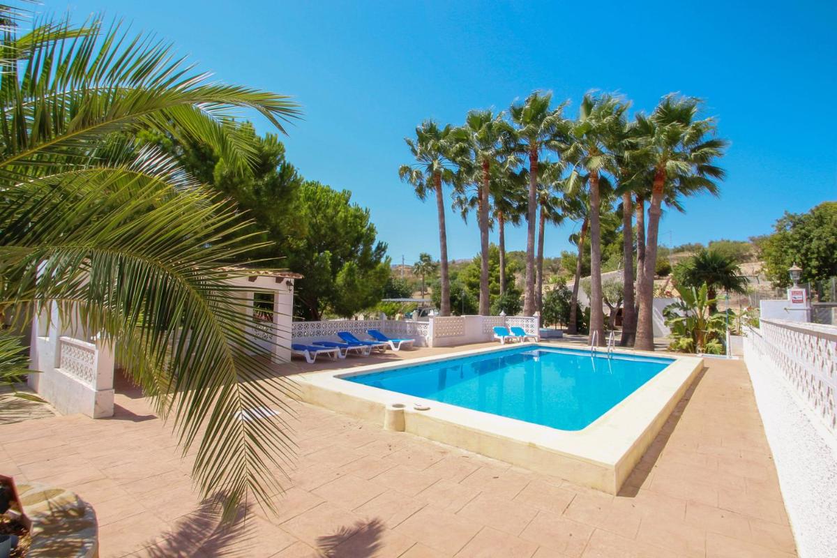 Finca Alhambra - spacious and characterful property in Benissa view 2