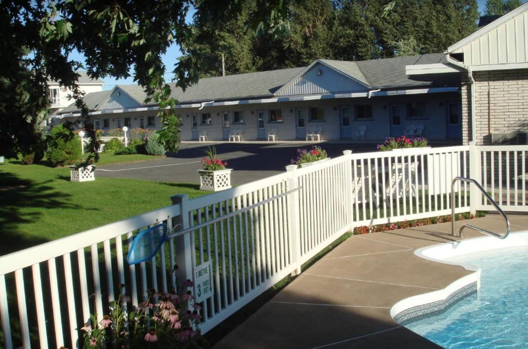 Motel Belle Riviere