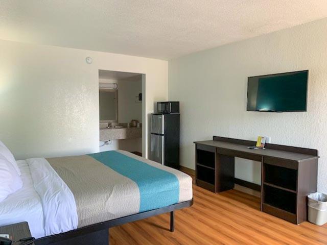 Lexington Vacations - Motel 6-Lexington, KY - Airport - Property Image 19