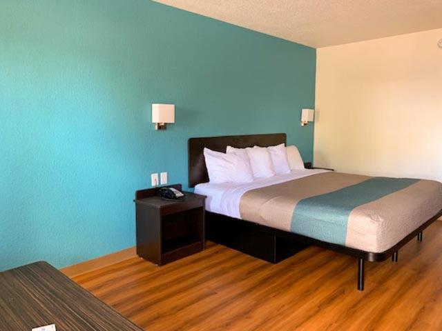 Lexington Vacations - Motel 6-Lexington, KY - Airport - Property Image 22