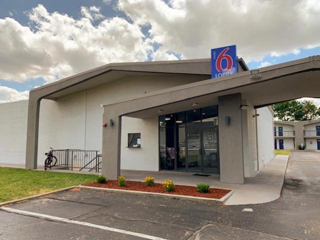 Lexington Vacations - Motel 6-Lexington, KY - Airport - Property Image 11