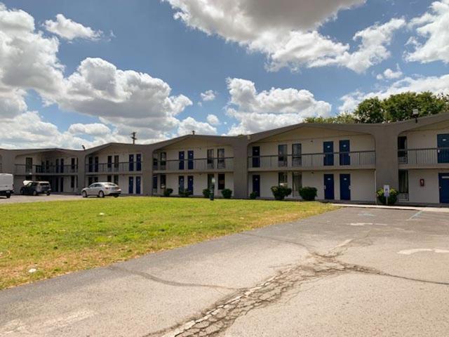 Lexington Vacations - Motel 6-Lexington, KY - Airport - Property Image 49