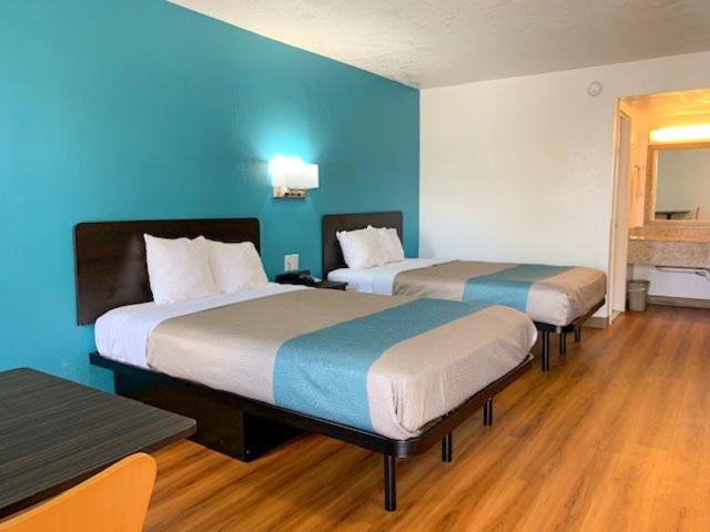 Lexington Vacations - Motel 6-Lexington, KY - Airport - Property Image 1